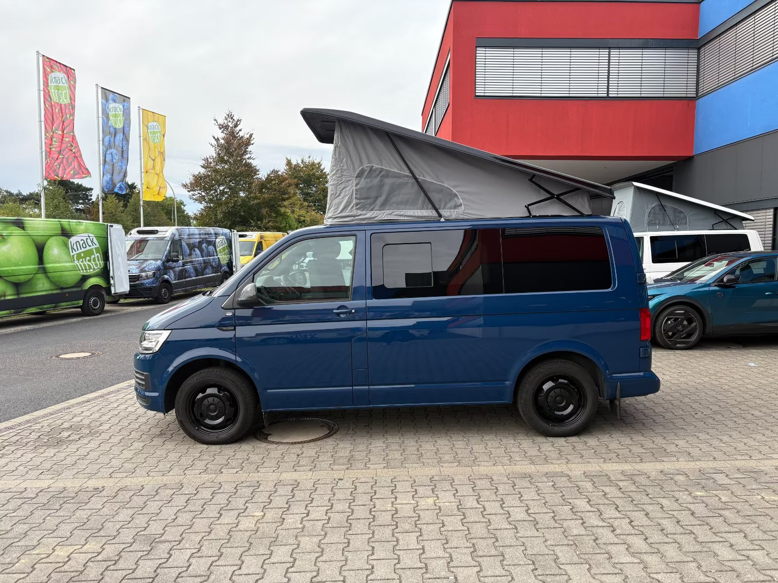 Volkswagen T6 Camper 2.0 TDI DSG Automatik 150PS unfallfrei | Wohnmobil mit Hubdach Schlafdach Standheizung, Rückfahrkamera mit PDC | Campervan Umbau 5 Sitzer | VW Bulli
