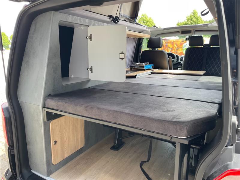 Volkswagen T6.1 Camper 2.0 TDI DSG 150PS unfallfrei | Wohnmobil mit Hubdach Schlafdach, PDC, Navi, Rückfahrkamera | Campervan Umbau 5 Sitzer VW