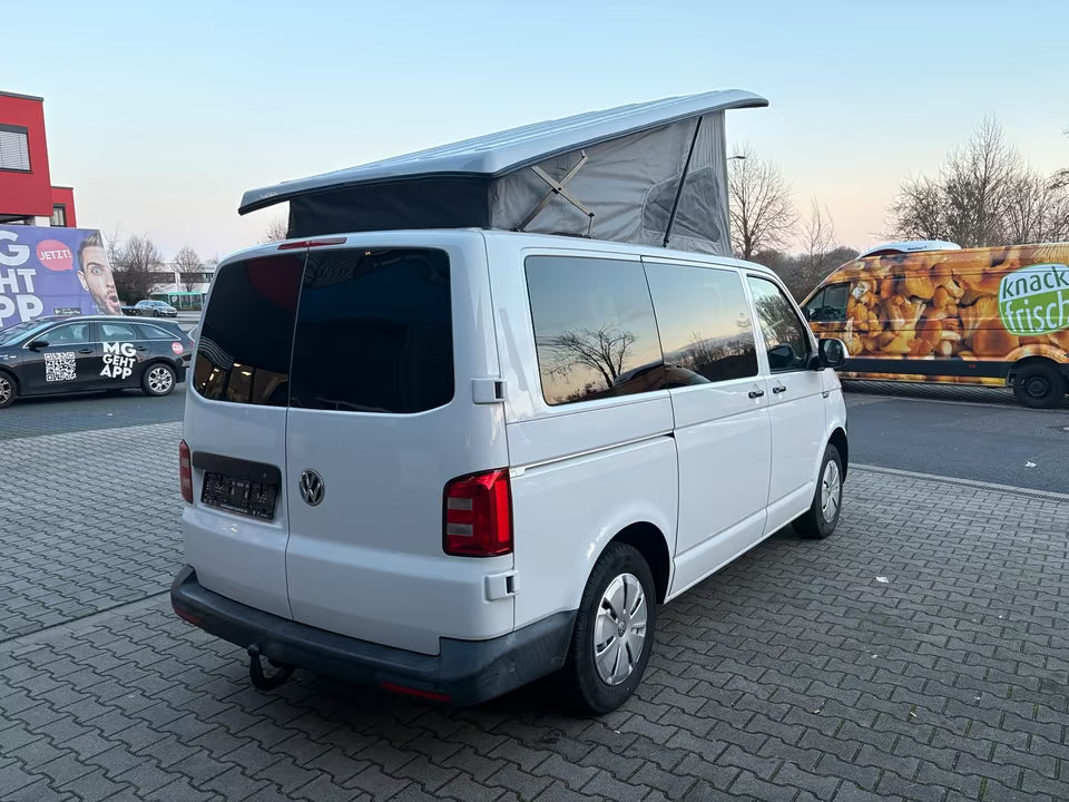 Volkswagen T6 Camper 2.0 TDI 114PS unfallfrei | Wohnmobil mit Hubdach Schlafdach, PDC, Anhängerkupplung, Rückfahrkamera | Campervan Umbau 5 Sitzer VW