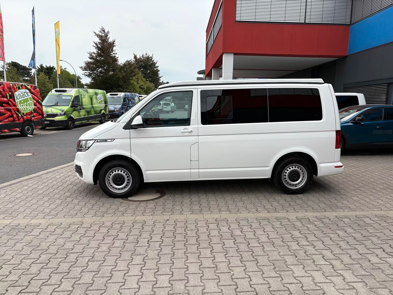 Volkswagen T6.1 Camper 2.0 TDI 150PS unfallfrei | Wohnmobil mit Hubdach Schlafdach, PDC, Rückfahrkamera | Campervan Umbau 5 Sitzer | VW