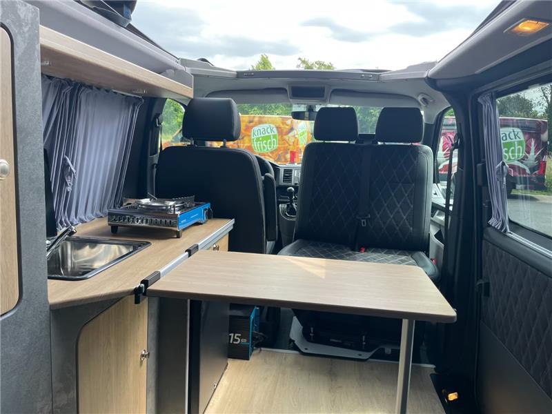 Volkswagen T6.1 Camper 2.0 TDI DSG 150PS unfallfrei | Wohnmobil mit Hubdach Schlafdach, PDC, Navi, Rückfahrkamera | Campervan Umbau 5 Sitzer VW