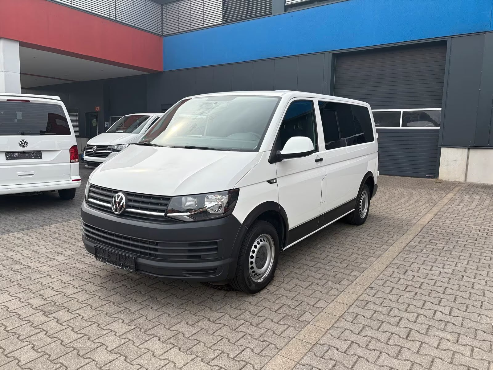 Volkswagen T6 Camper nur 73tkm 2.0 TDI 150PS Schaltgetriebe unfallfrei | Wohnmobil mit PDC, Rückfahrkamera | Campervan Umbau 4 Sitzer | VW