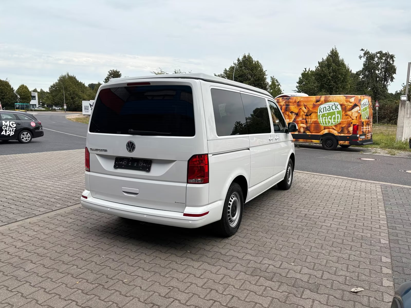 Volkswagen T6.1 Camper 2.0 TDI 150PS unfallfrei | Wohnmobil mit Hubdach Schlafdach, PDC, Rückfahrkamera | Campervan Umbau 5 Sitzer | VW
