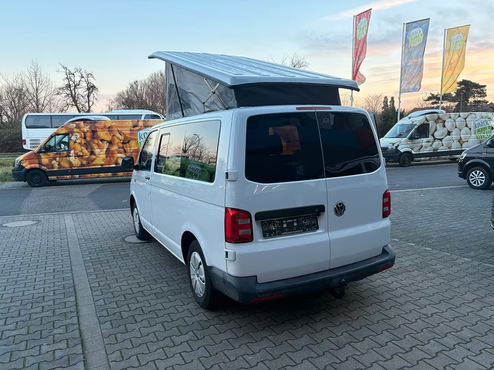 Volkswagen T6 Camper 2.0 TDI 114PS unfallfrei | Wohnmobil mit Hubdach Schlafdach, PDC, Anhängerkupplung, Rückfahrkamera | Campervan Umbau 5 Sitzer VW