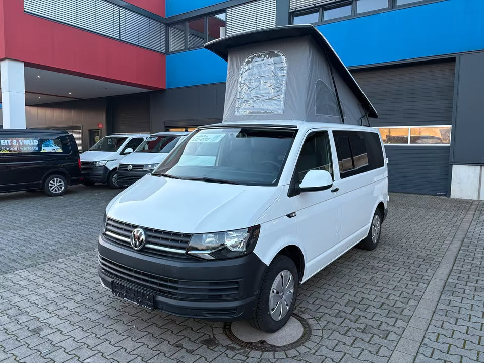 Volkswagen T6 Camper 2.0 TDI 114PS unfallfrei | Wohnmobil mit Hubdach Schlafdach, PDC, Anhängerkupplung, Rückfahrkamera | Campervan Umbau 5 Sitzer VW