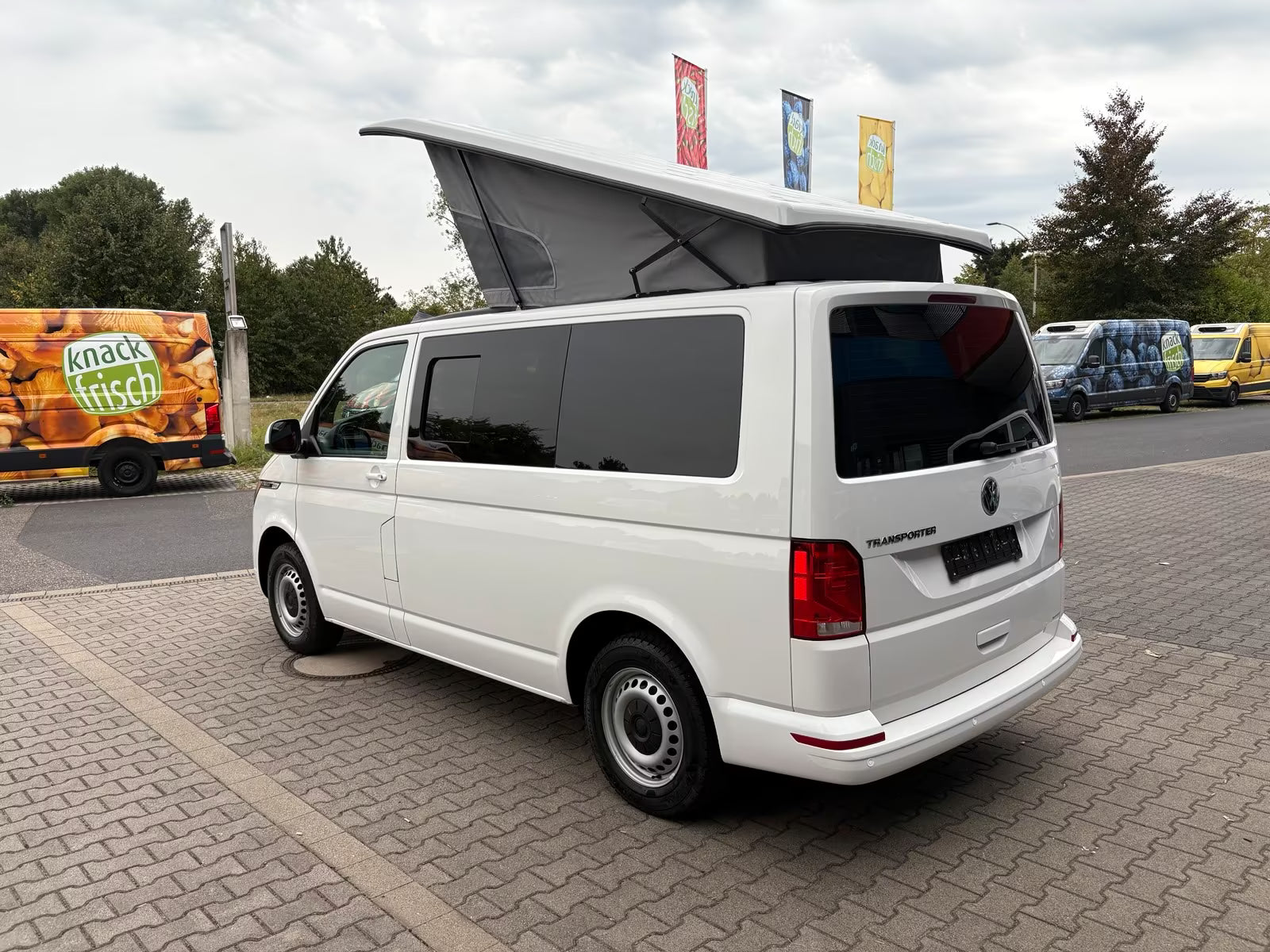 Volkswagen T6.1 Camper 2.0 TDI 150PS unfallfrei | Wohnmobil mit Hubdach Schlafdach, PDC, Rückfahrkamera | Campervan Umbau 5 Sitzer | VW
