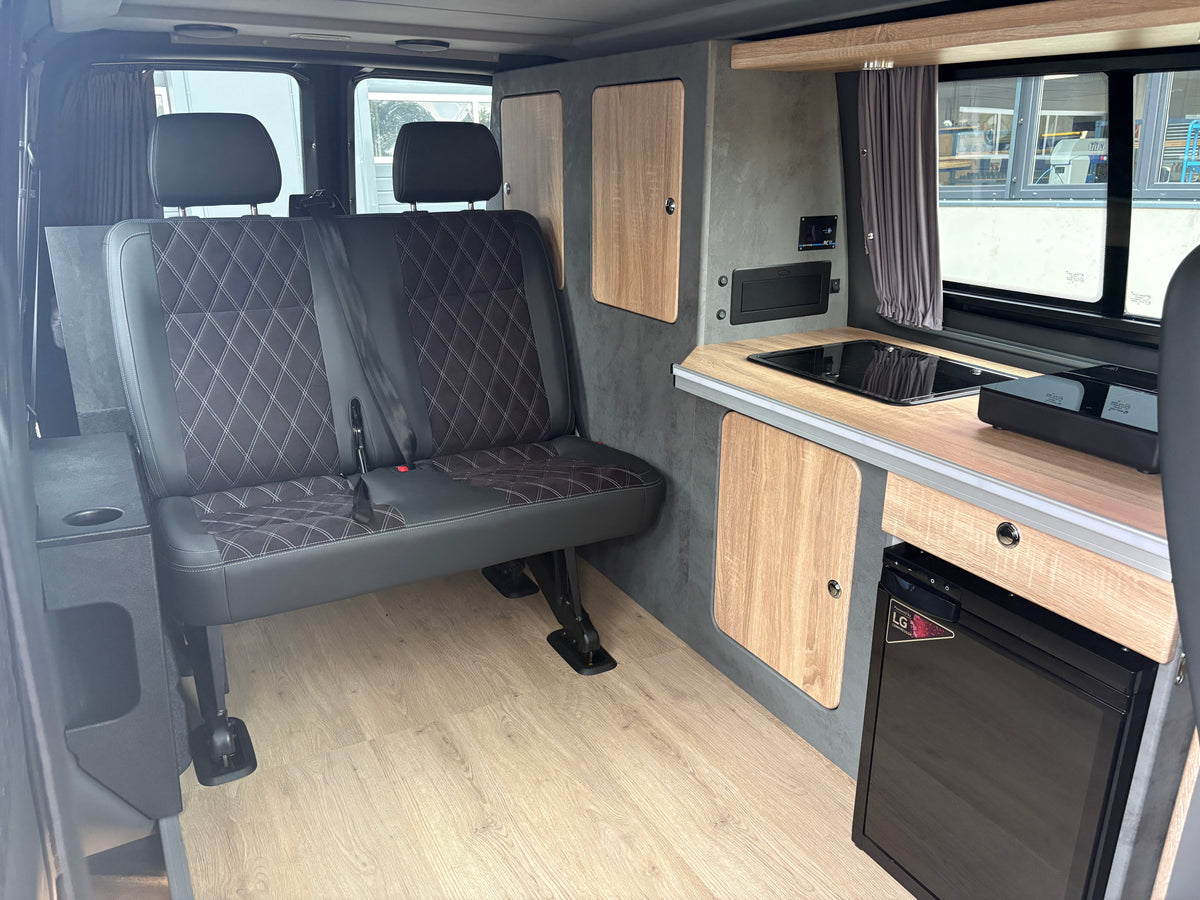 Volkswagen T6.1 Camper mit Aufstelldach, 2.0 TDI, 150 PS / 110KW, DSG | VW Bulli Wohnmobil Campervan Kastenwagen