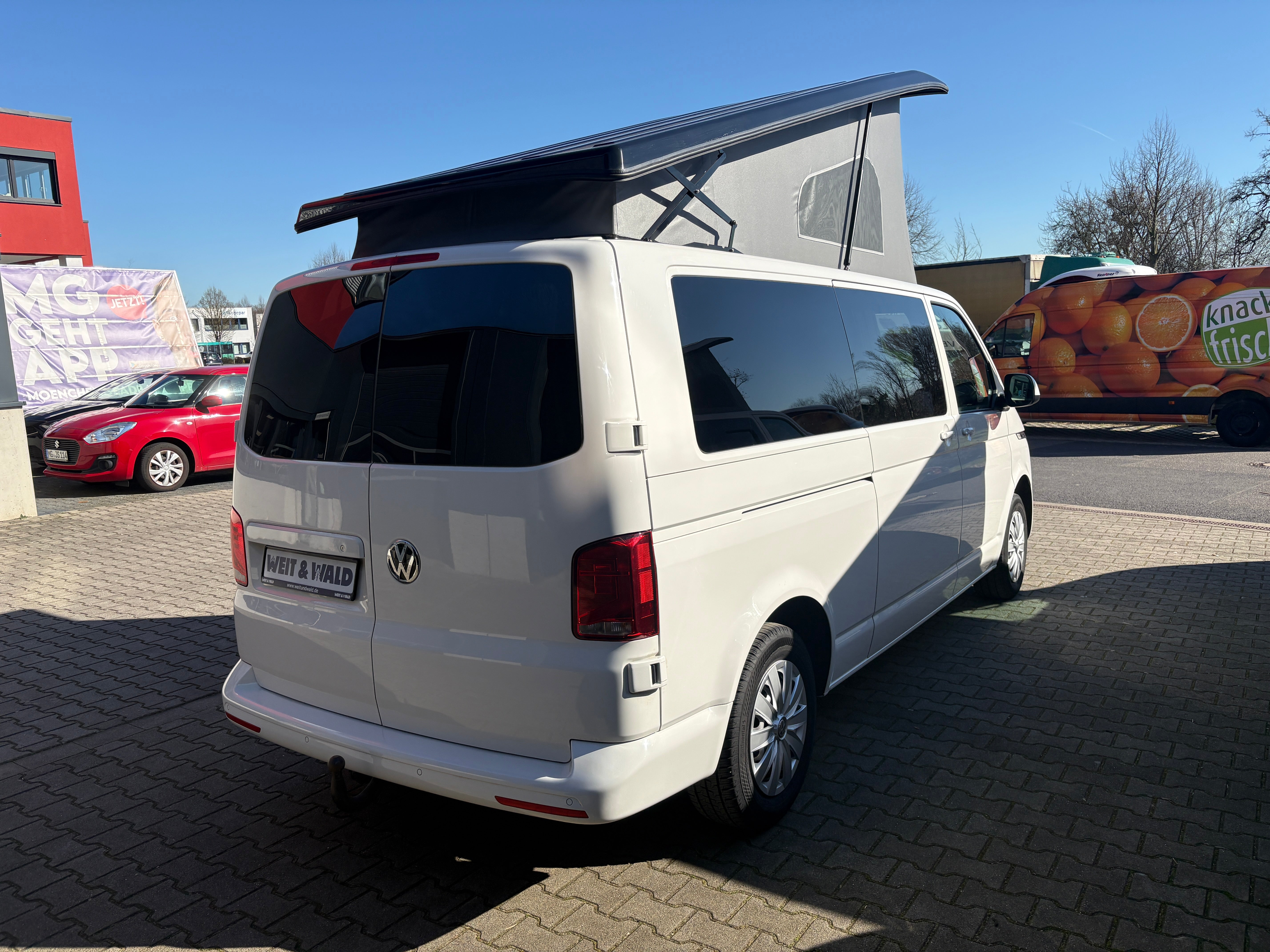 Volkswagen T6.1 Camper mit Schlafdach & WC, 2.0 TDI, 150 PS, Schalter - 6 Gang | VW Bulli Wohmobil Campervan im Umbau - Besichtigung möglich | KM-Stand: 130.000 km, EZ: 09.2021, Weiß
