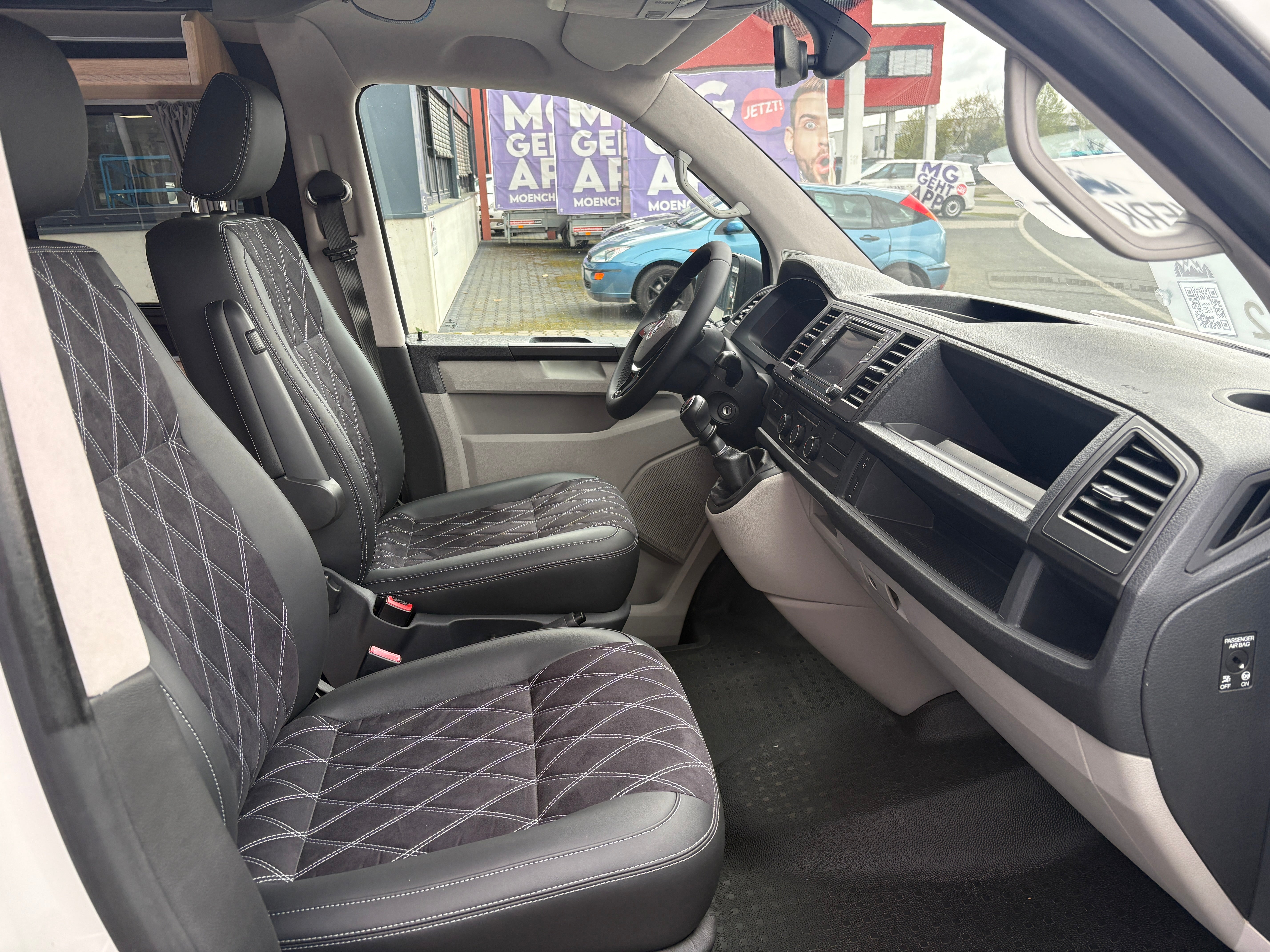 Volkswagen T6 Camper mit Schlafdach 2.0 TDI, 150 PS, Weiß, Schalter - 6 Gang | VW Bulli Wohmobil Campervan | KM-Stand: 124.000 km, EZ: 11.2019, Foto 9 | Weit & Wald Mönchengladbach