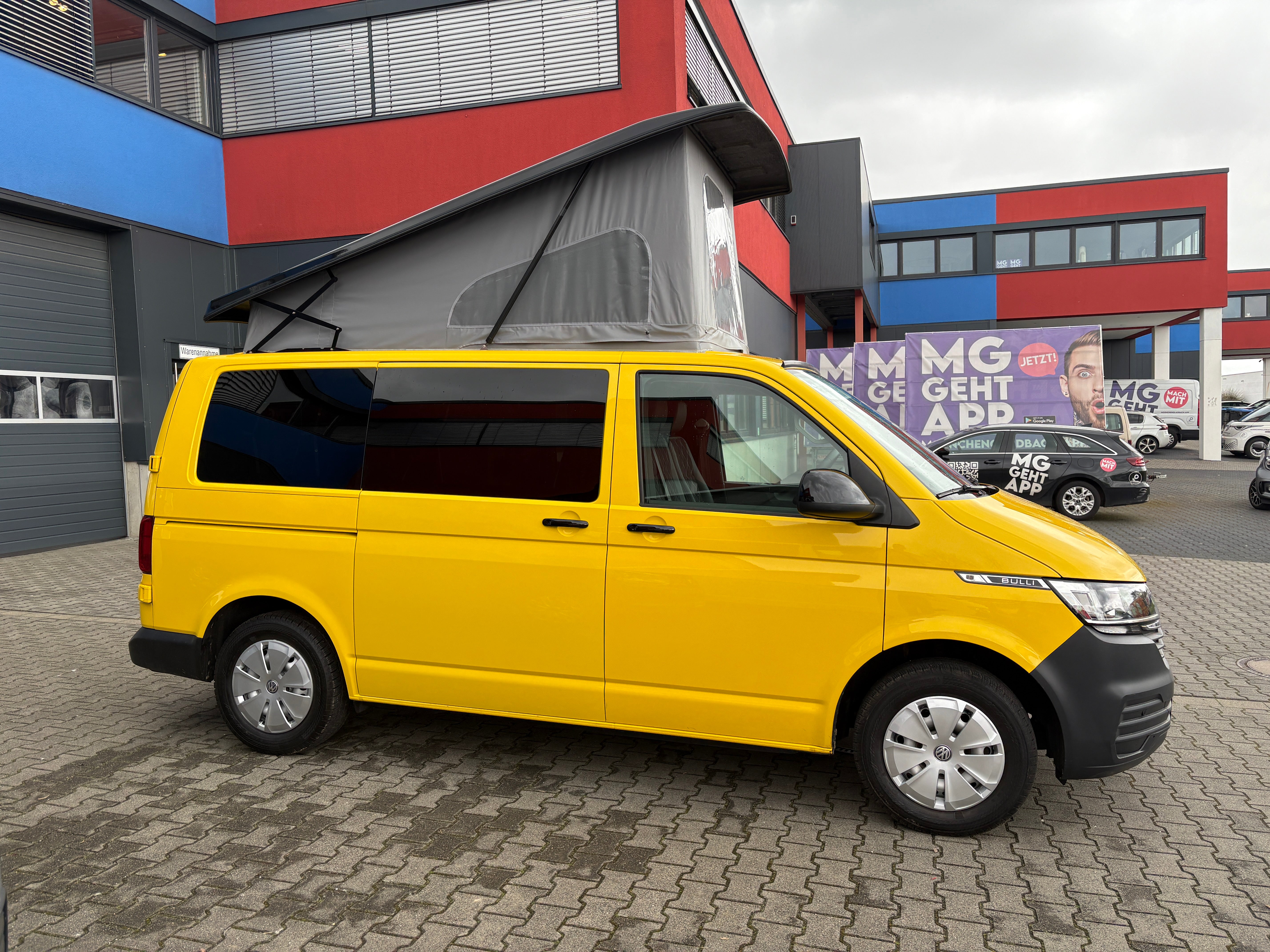 Volkswagen T6.1 Camper mit Schlafdach 2.0 TDI, 150 PS, Gelb, DSG | VW Bulli Wohmobil Campervan | KM-Stand: 81.000 km, EZ: 02.2020, Foto 9 | Weit & Wald Mönchengladbach