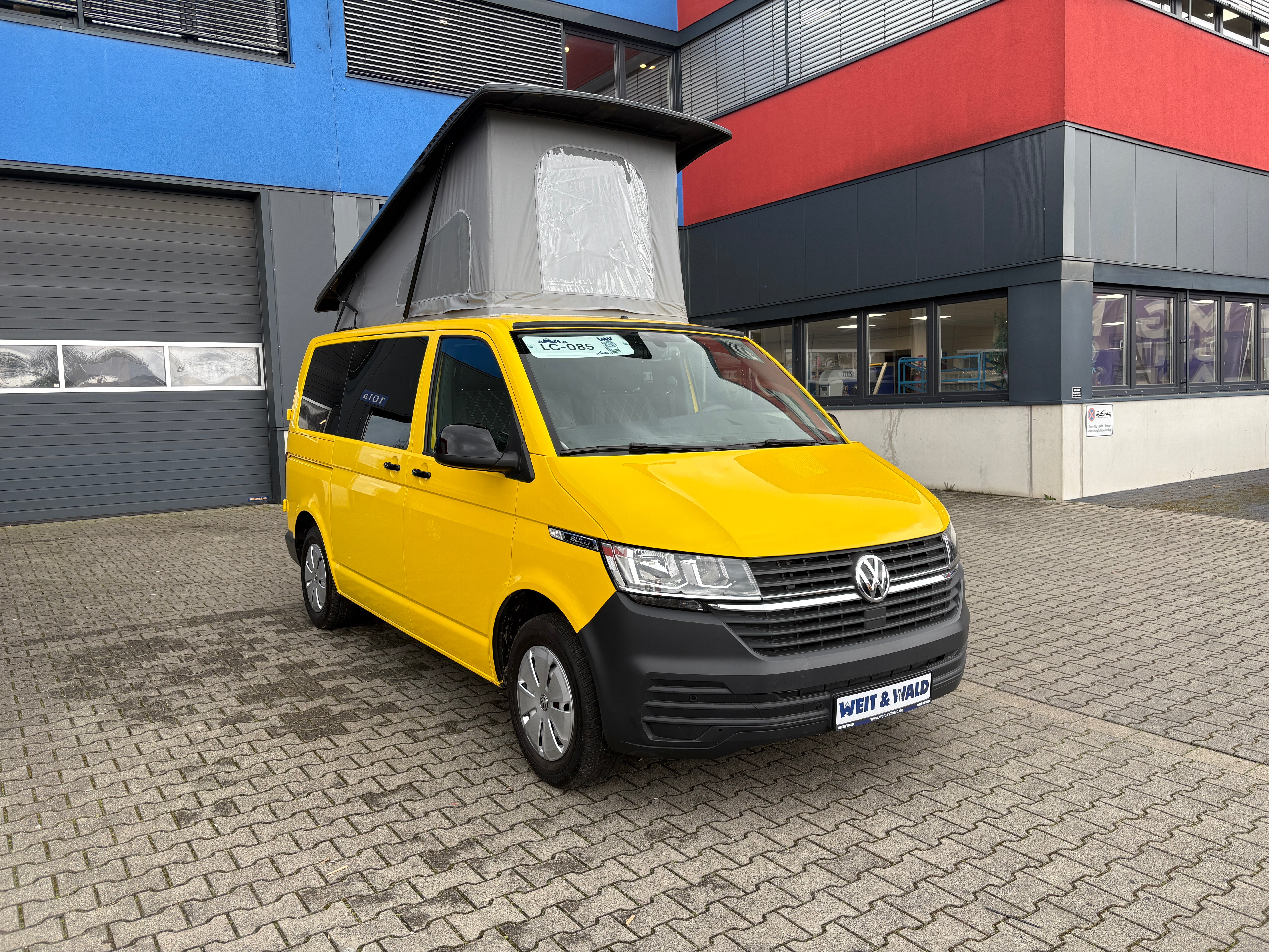 Volkswagen T6.1 Camper mit Schlafdach 2.0 TDI, 150 PS, Gelb, DSG | VW Bulli Wohmobil Campervan | KM-Stand: 81.000 km, EZ: 02.2020, Foto 10 | Weit & Wald Mönchengladbach
