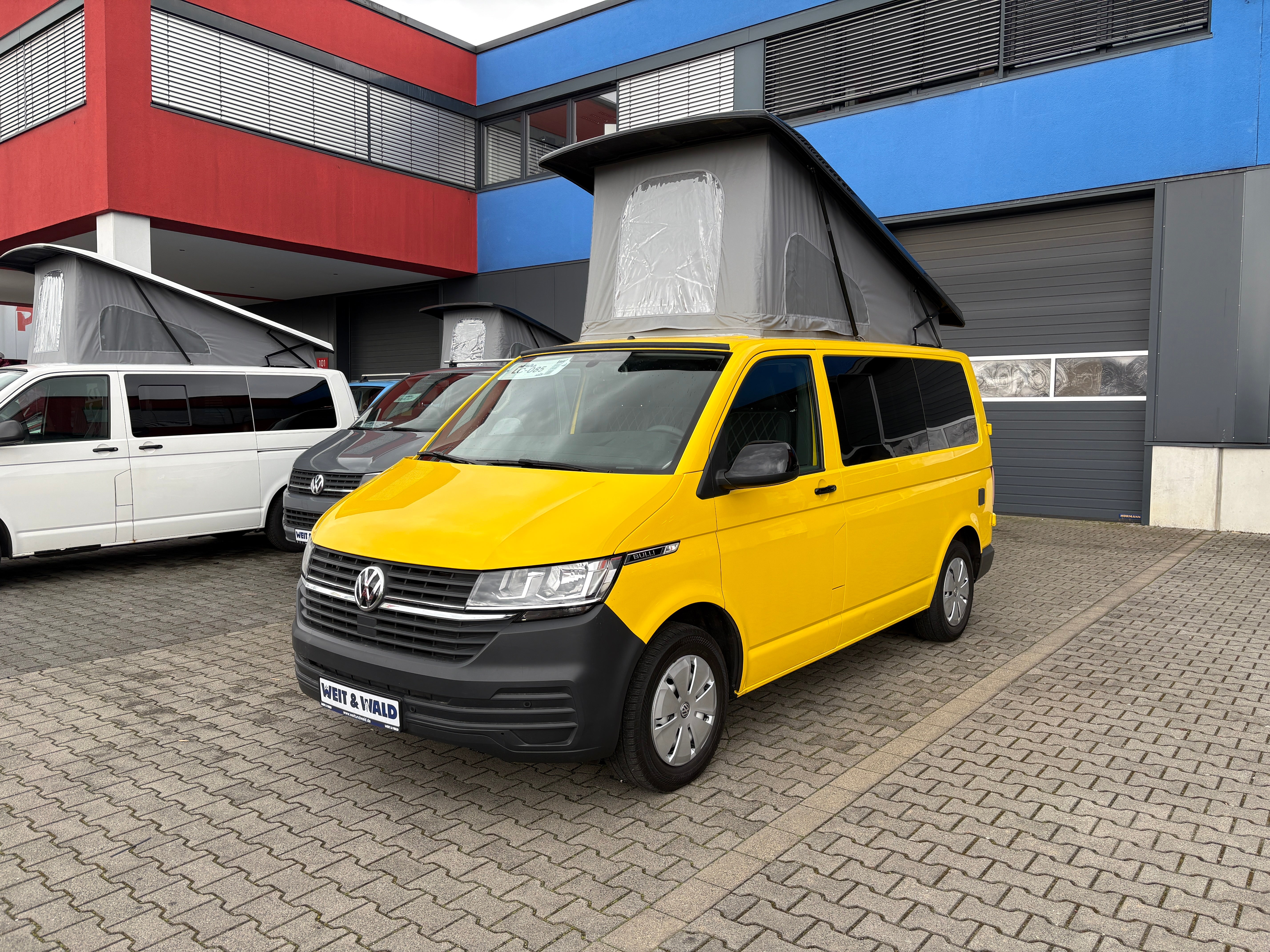 Volkswagen T6.1 Camper mit Schlafdach 2.0 TDI, 150 PS, Gelb, DSG | VW Bulli Wohmobil Campervan | KM-Stand: 81.000 km, EZ: 02.2020, Foto 14 | Weit & Wald Mönchengladbach