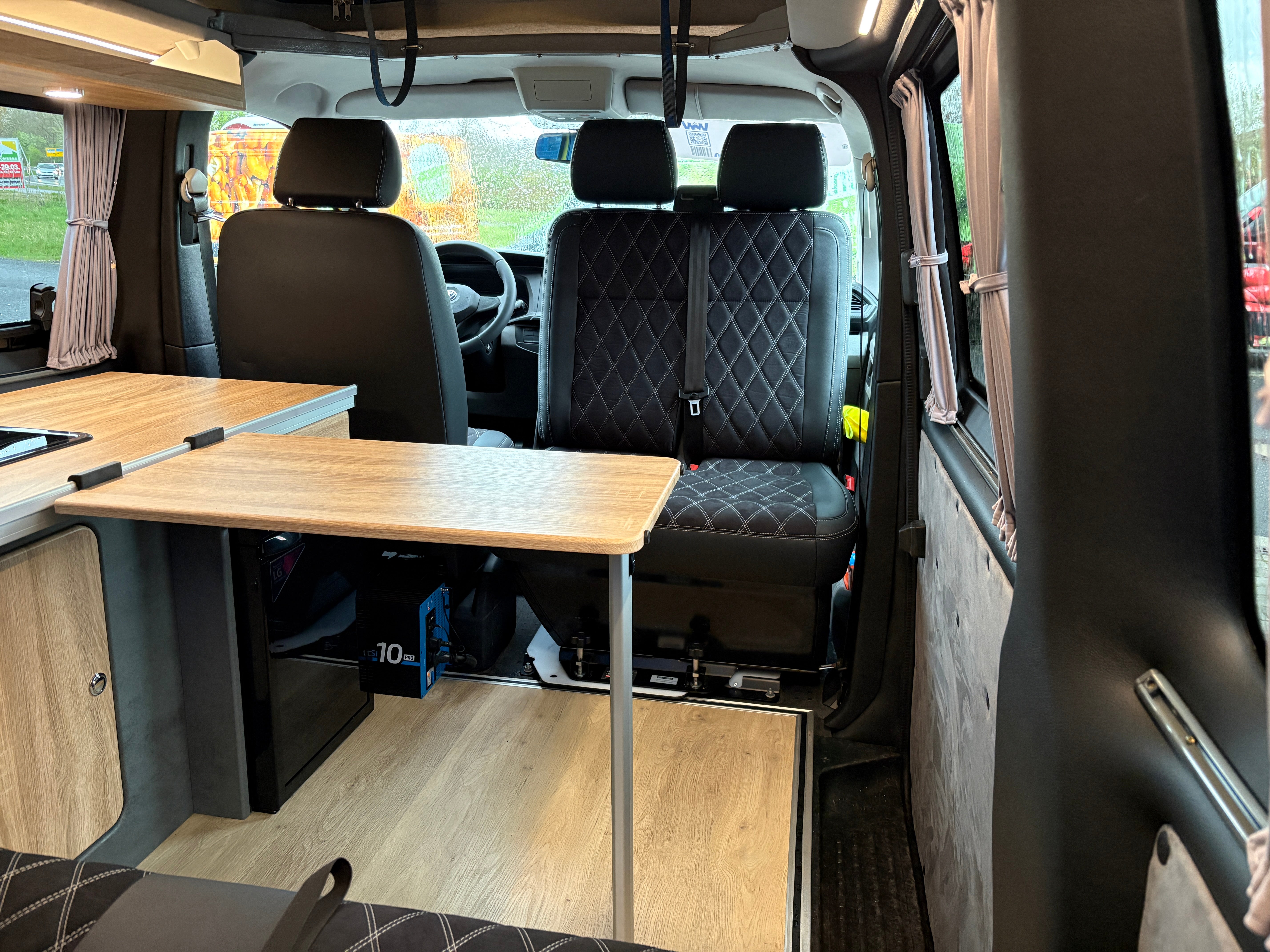 Volkswagen T6.1 Camper mit Schlafdach 2.0 TDI, 150 PS, Gelb, DSG | VW Bulli Wohmobil Campervan | KM-Stand: 81.000 km, EZ: 02.2020, Foto 18 | Weit & Wald Mönchengladbach