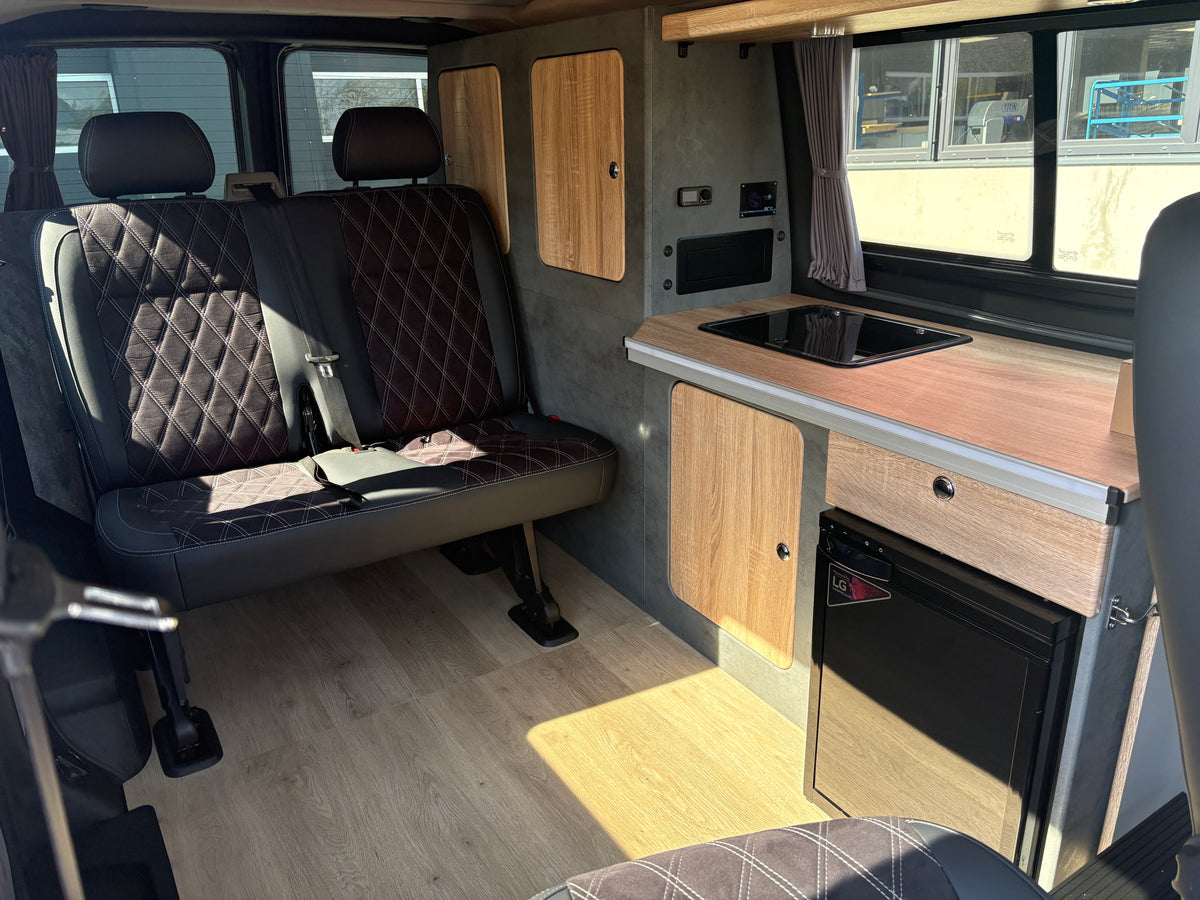 Volkswagen T6.1 Camper mit Aufstelldach, 2.0 TDI, 150 PS / 110KW, DSG | VW Bulli Wohnmobil Campervan Kastenwagen