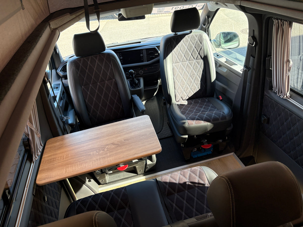 Volkswagen T6.1 Camper mit Aufstelldach & integriertem WC mit Kassettentoilette, 2.0 TDI, 150 PS / 110KW, Schalter - 6 Gang | VW Bulli Wohnmobil Campervan Kastenwagen