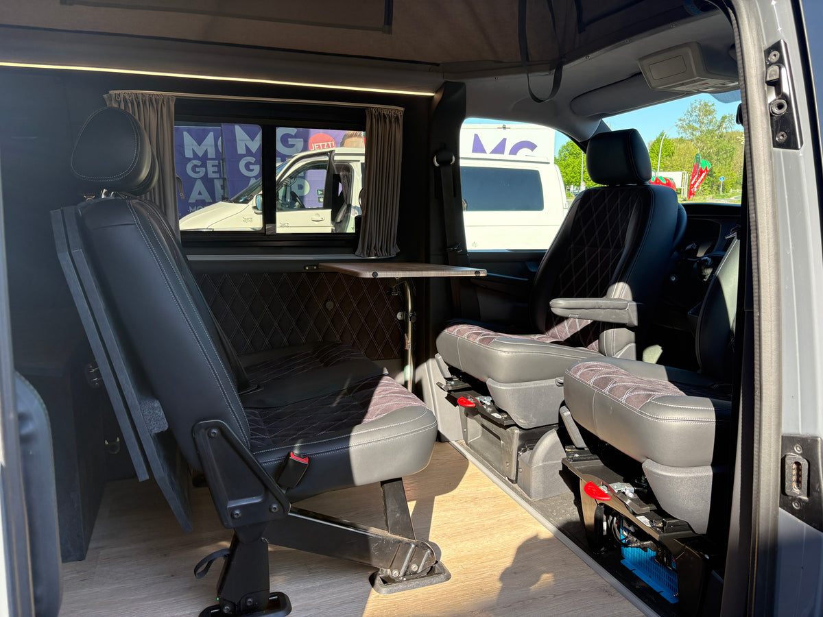 Volkswagen T6.1 Camper mit Aufstelldach & integriertem WC mit Kassettentoilette, 2.0 TDI, 150 PS / 110KW, Schalter - 6 Gang | VW Bulli Wohnmobil Campervan Kastenwagen