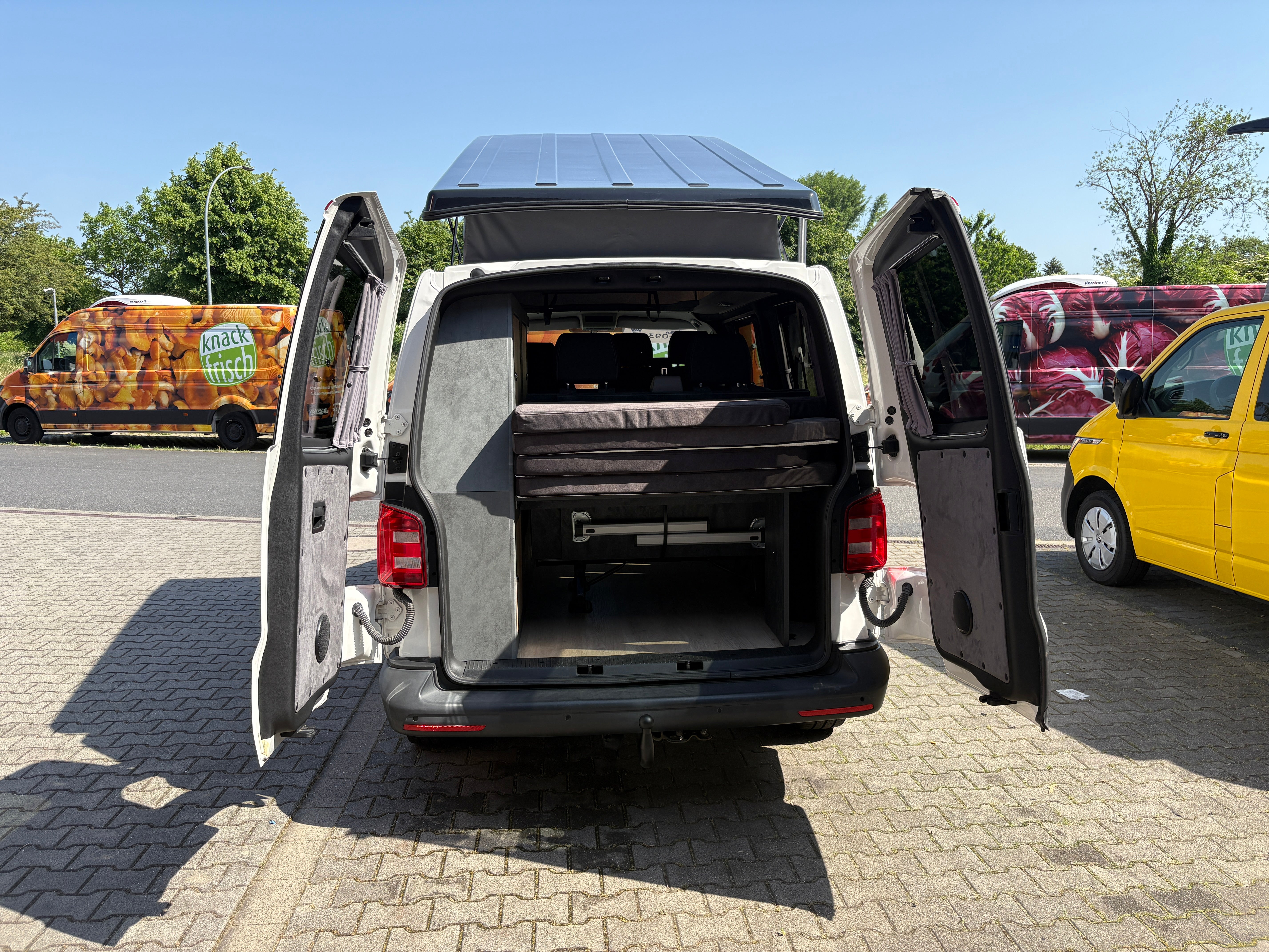 Volkswagen T6 Camper mit Aufstelldach, 2.0 TDI, 114 PS / 84KW | VW Bulli Wohnmobil Campervan Kastenwagen
