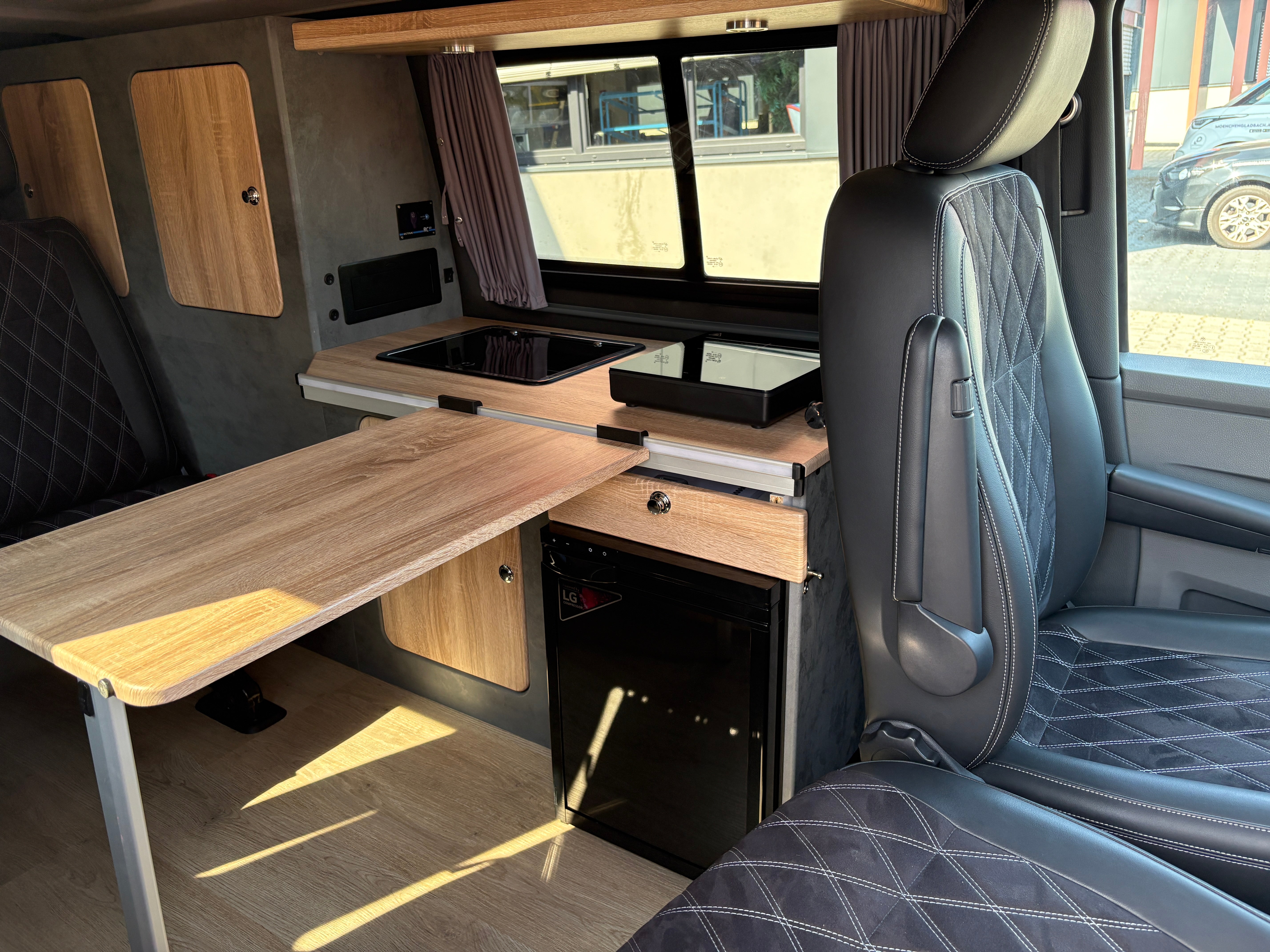 Volkswagen T6.1 Camper mit Aufstelldach, 2.0 TDI, 150 PS / 110KW, Schalter - 6 Gang | VW Bulli Wohnmobil Campervan Kastenwagen