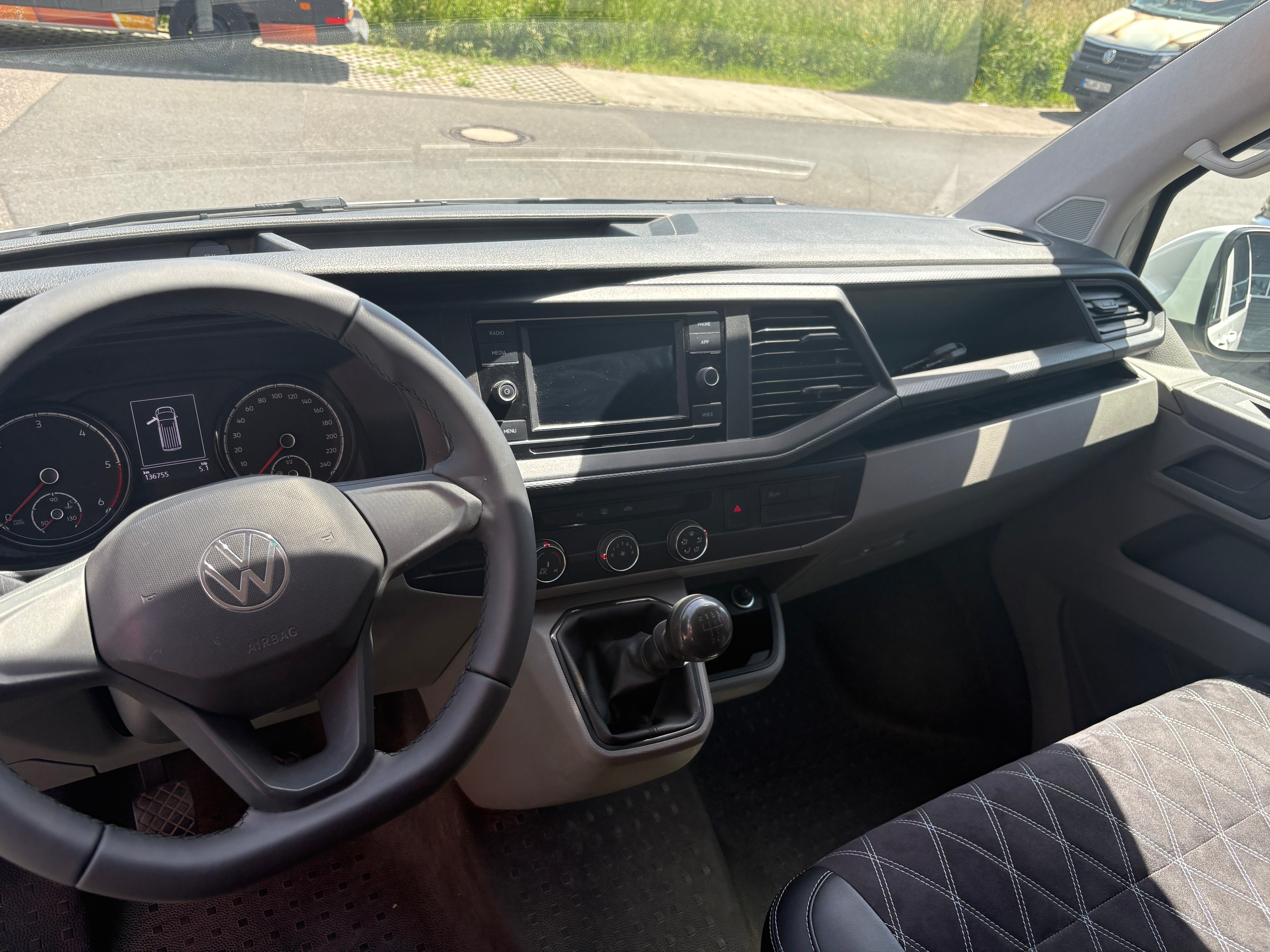 Volkswagen T6.1 Camper, 2.0 TDI, 110 PS / 81KW | VW Bulli Wohnmobil Campervan Kastenwagen