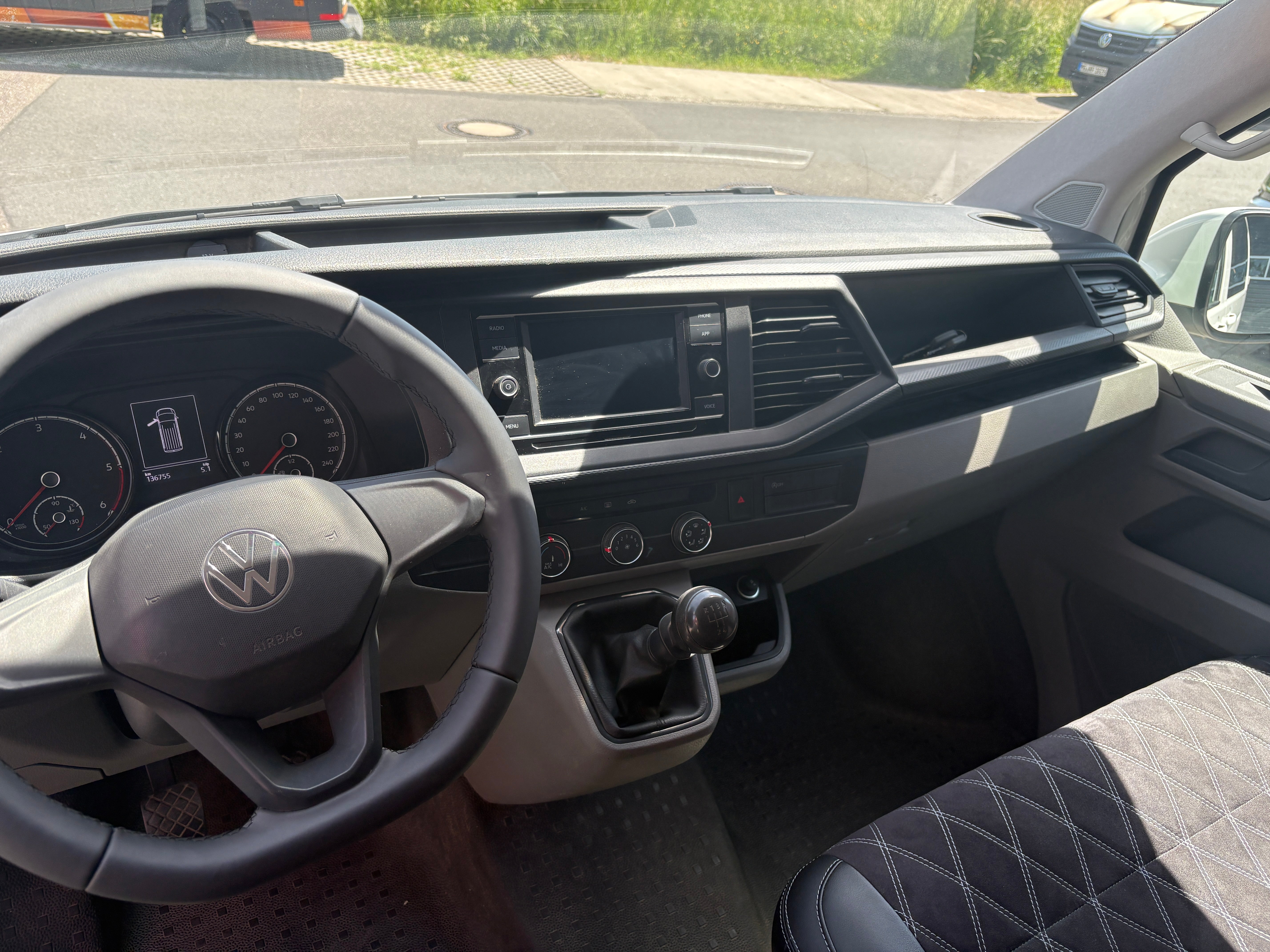 Volkswagen T6.1 Camper, 2.0 TDI, 110 PS / 81KW | VW Bulli Wohnmobil Campervan Kastenwagen