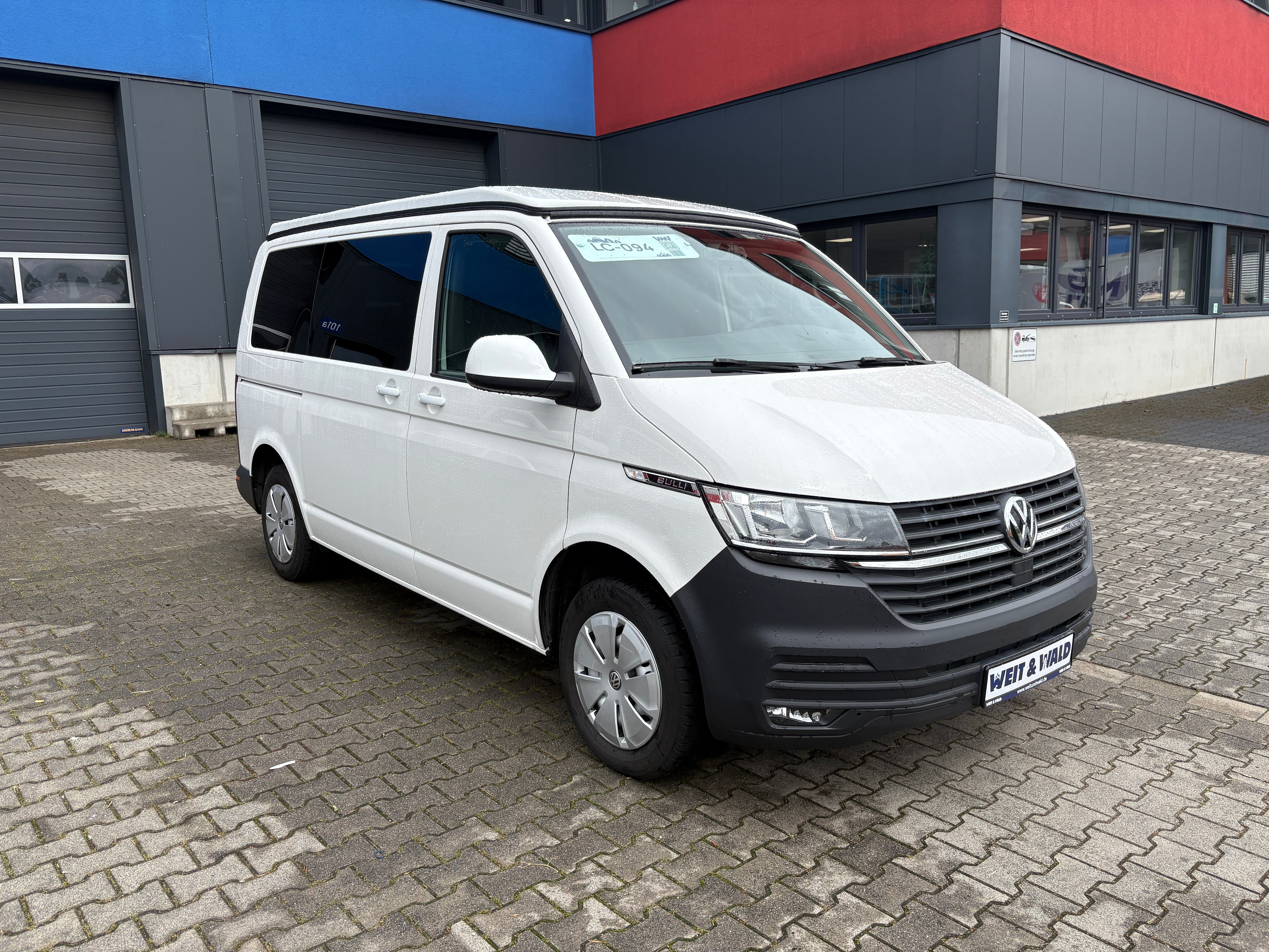 Volkswagen T6.1 Camper mit Aufstelldach, 2.0 TDI, 150 PS / 110KW, Schalter - 6 Gang | VW Bulli Wohnmobil Campervan Kastenwagen