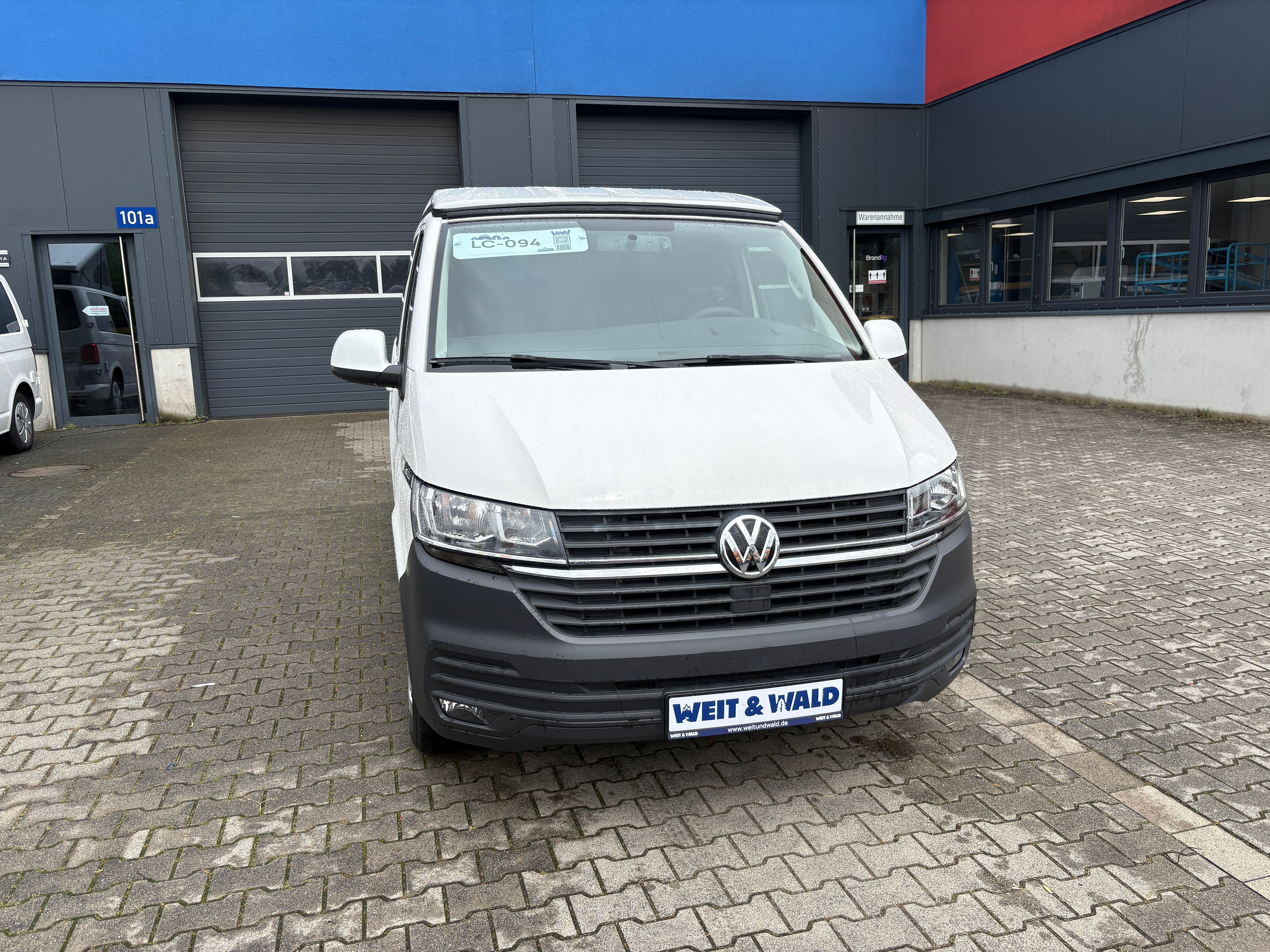 Volkswagen T6.1 Camper mit Aufstelldach, 2.0 TDI, 150 PS / 110KW, Schalter - 6 Gang | VW Bulli Wohnmobil Campervan Kastenwagen