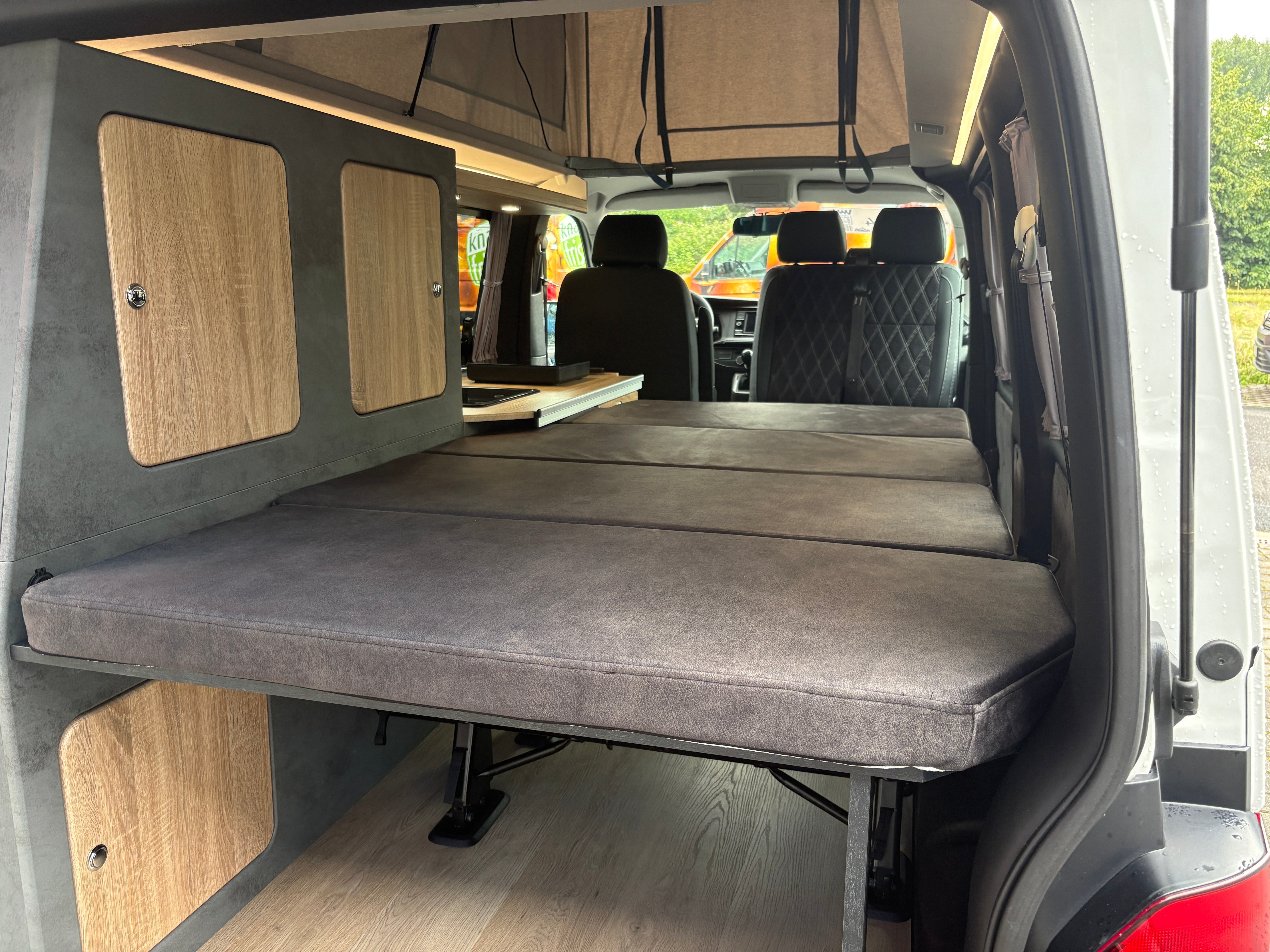 Volkswagen T6.1 Camper mit Aufstelldach, 2.0 TDI, 150 PS / 110KW, Schalter - 6 Gang | VW Bulli Wohnmobil Campervan Kastenwagen