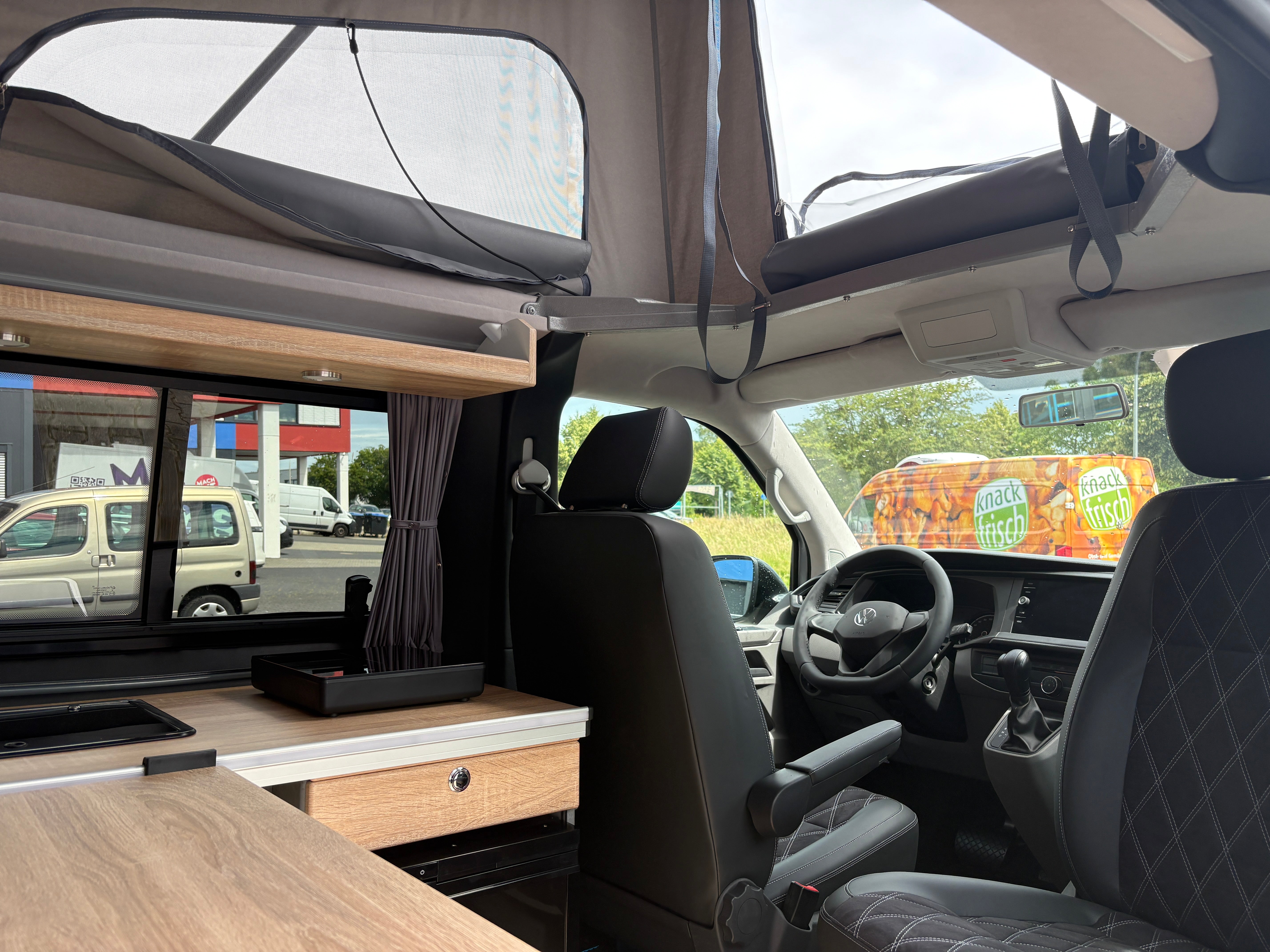 Volkswagen T6.1 Camper mit Aufstelldach, 2.0 TDI, 150 PS / 110KW, DSG | VW Bulli Wohnmobil Campervan Kastenwagen