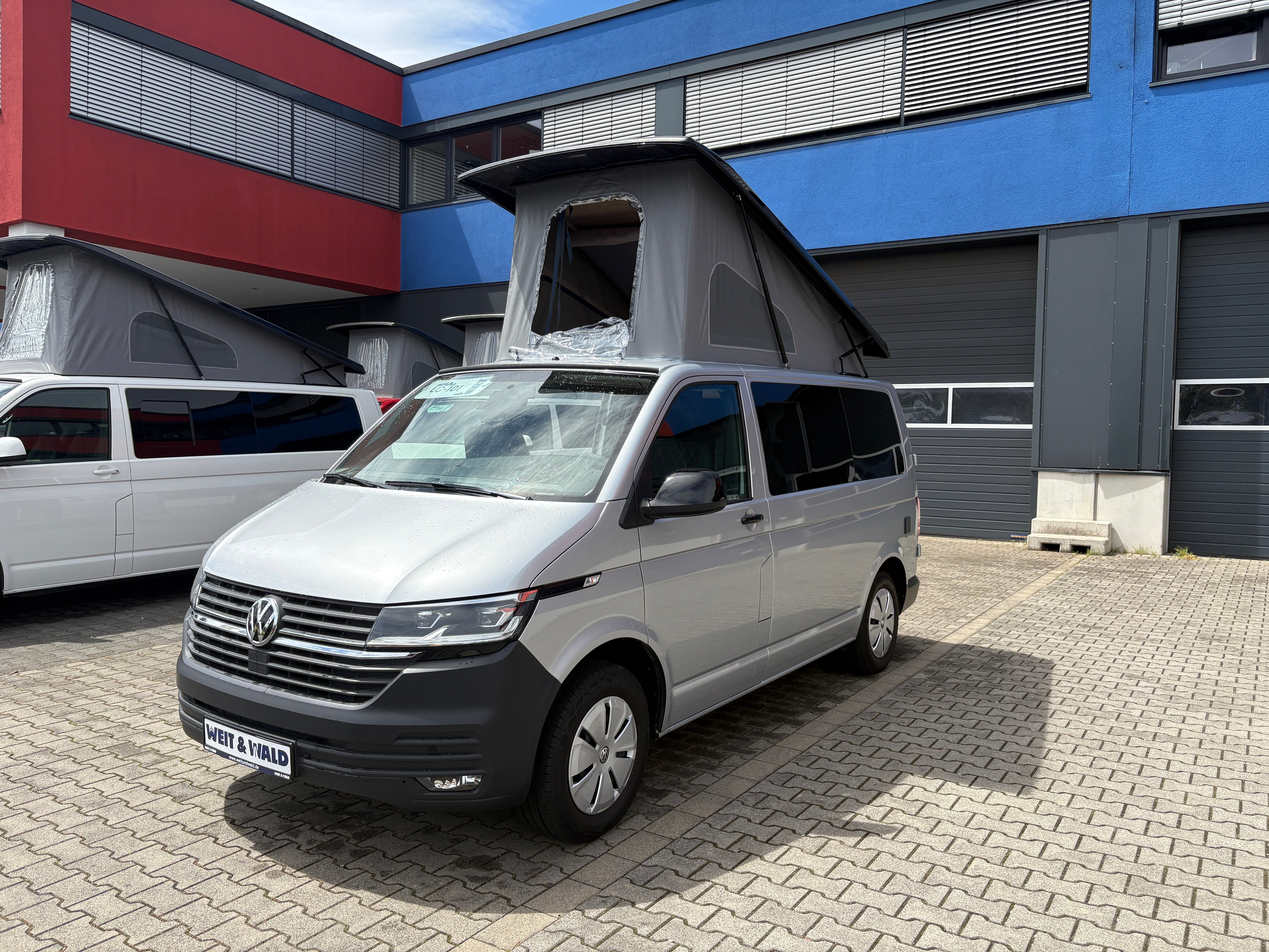 Volkswagen T6.1 Camper mit Aufstelldach, 2.0 TDI, 150 PS / 110KW, DSG | VW Bulli Wohnmobil Campervan Kastenwagen