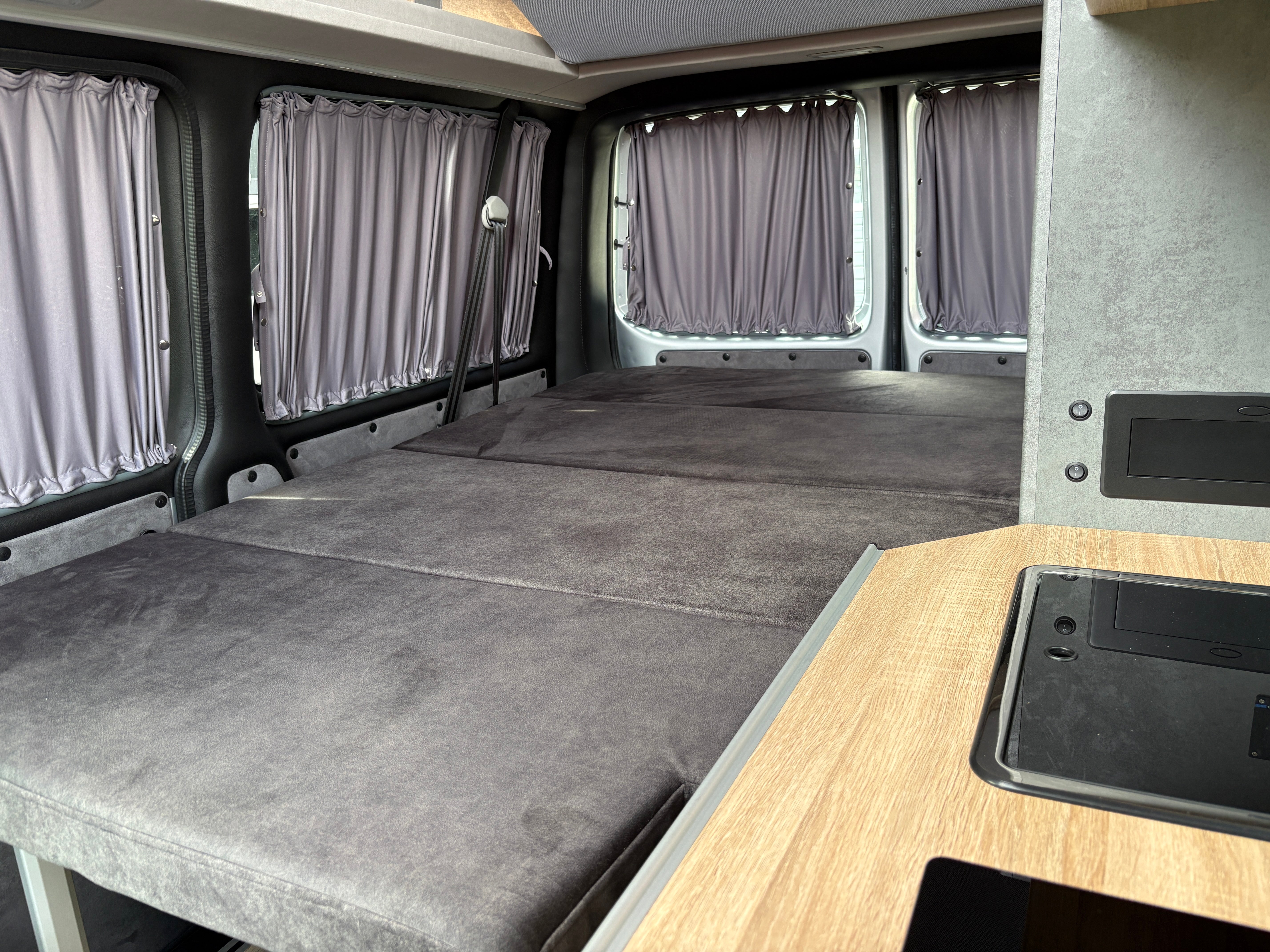 Volkswagen T6.1 Camper mit Aufstelldach, 2.0 TDI, 150 PS / 110KW, DSG | VW Bulli Wohnmobil Campervan Kastenwagen