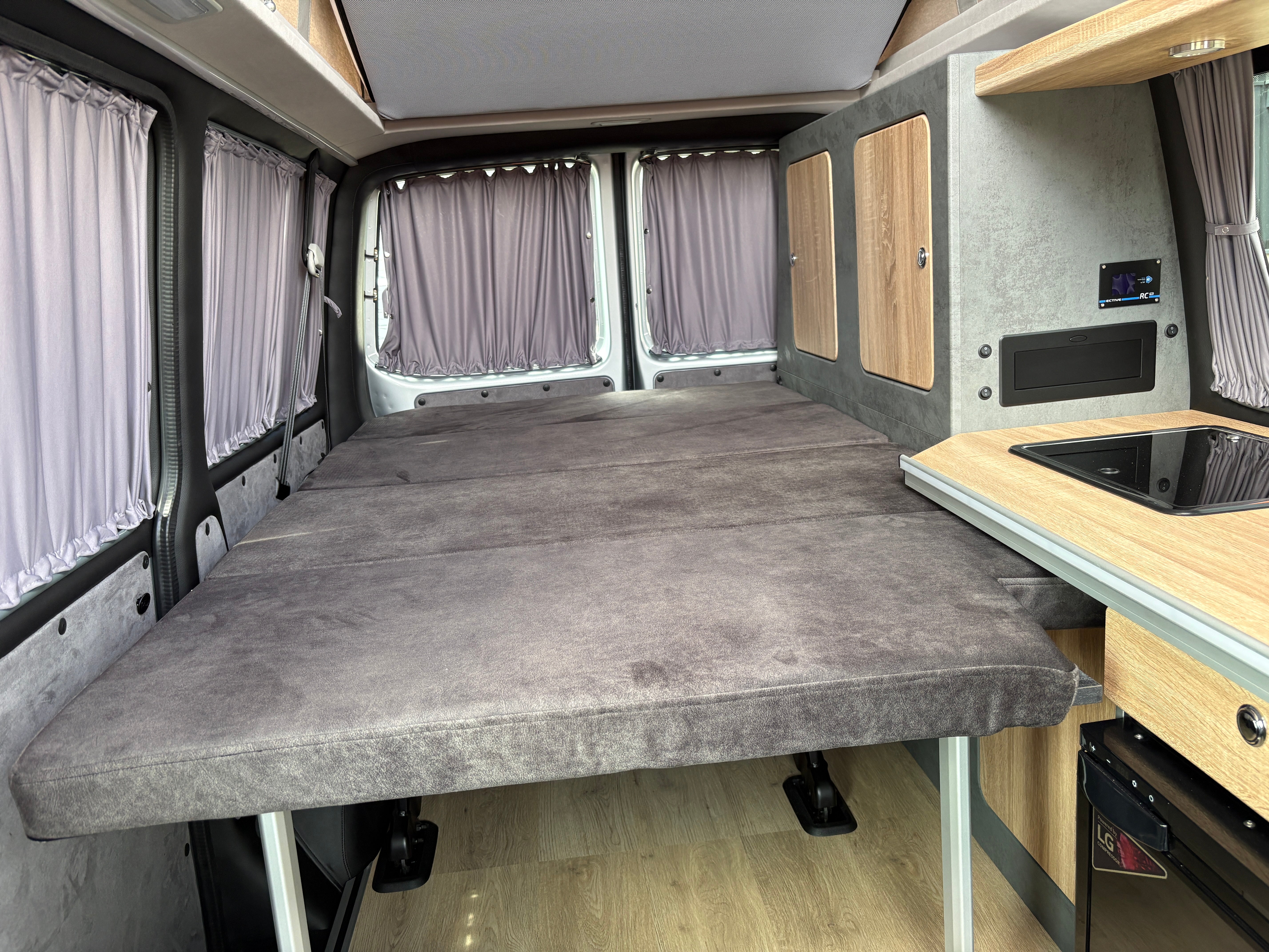Volkswagen T6.1 Camper mit Aufstelldach, 2.0 TDI, 150 PS / 110KW, DSG | VW Bulli Wohnmobil Campervan Kastenwagen