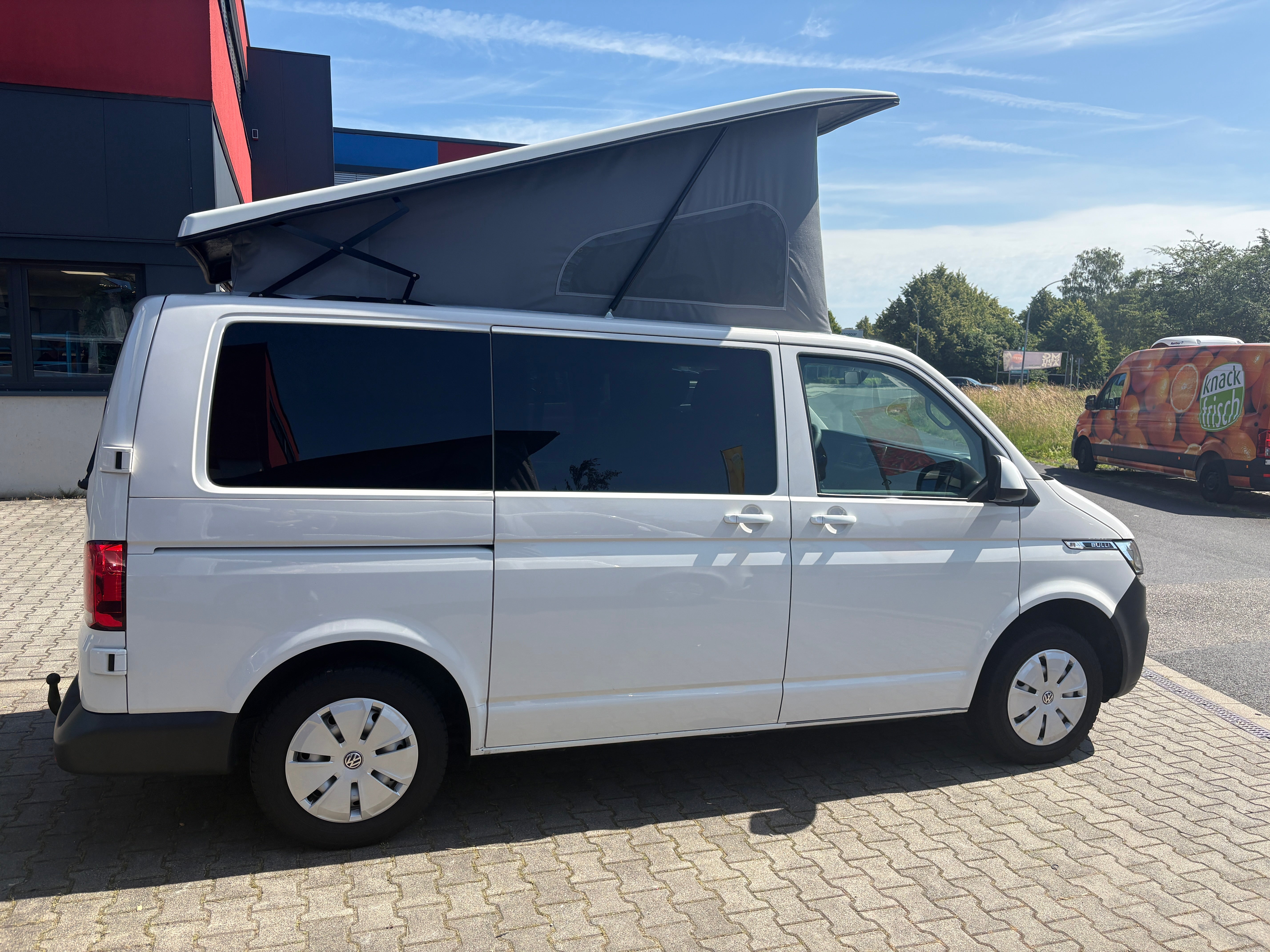 Volkswagen T6.1 Camper mit Aufstelldach, 2.0 TDI, 110 PS / 81KW | VW Bulli Wohnmobil Campervan Kastenwagen