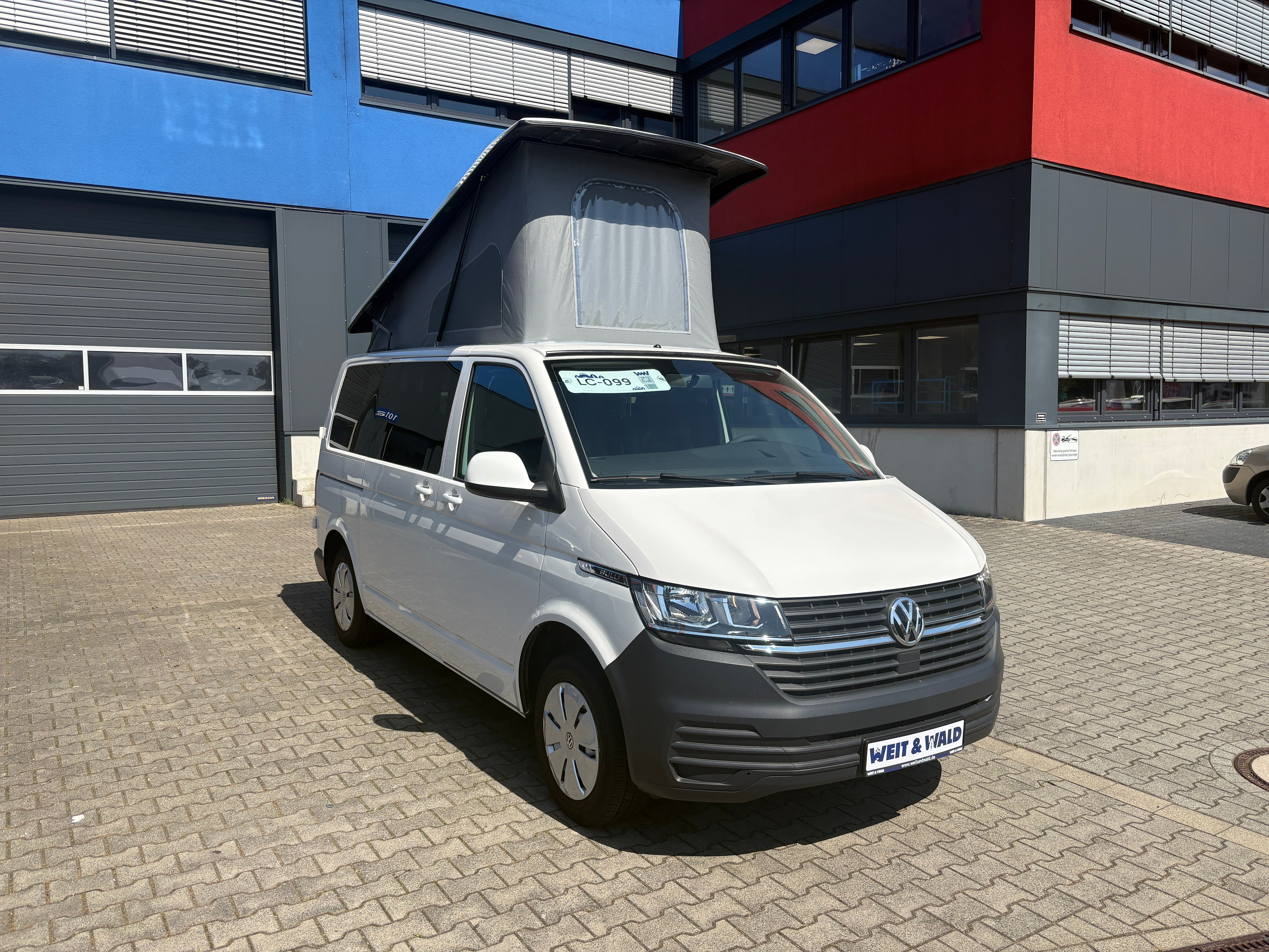 Volkswagen T6.1 Camper mit Aufstelldach, 2.0 TDI, 110 PS / 81KW | VW Bulli Wohnmobil Campervan Kastenwagen