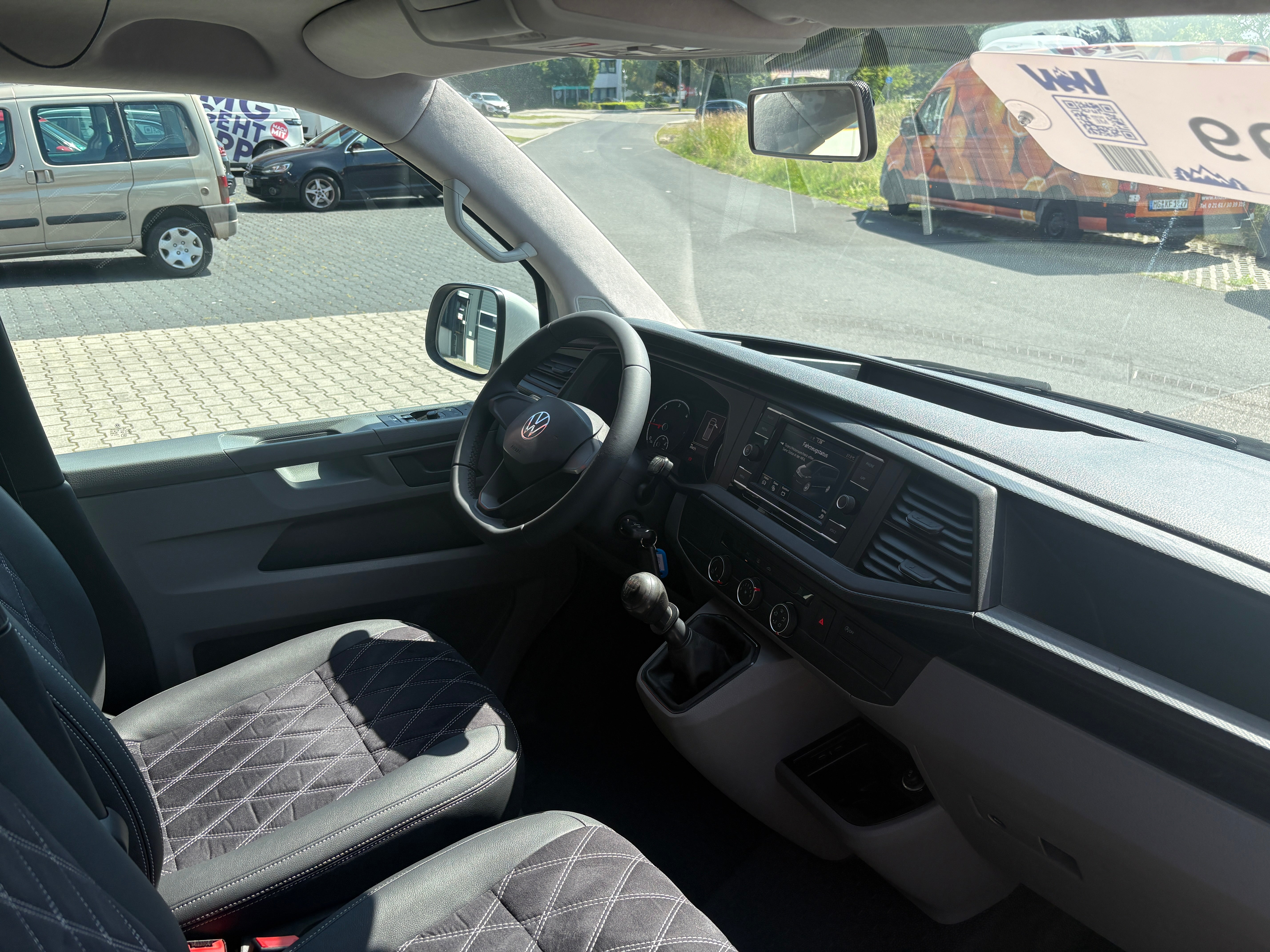 Volkswagen T6.1 Camper mit Aufstelldach, 2.0 TDI, 110 PS / 81KW | VW Bulli Wohnmobil Campervan Kastenwagen