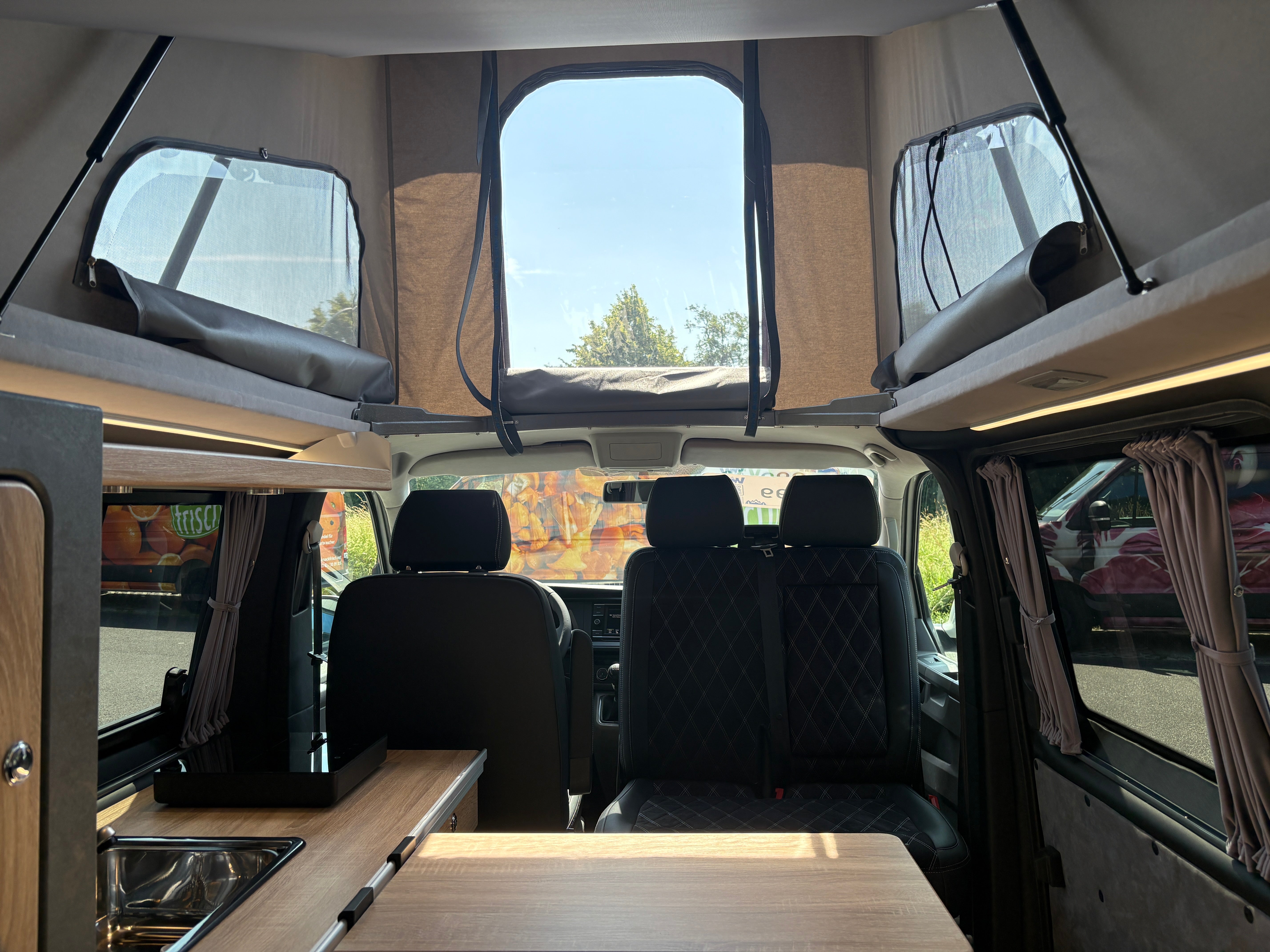 Volkswagen T6.1 Camper mit Aufstelldach, 2.0 TDI, 110 PS / 81KW | VW Bulli Wohnmobil Campervan Kastenwagen