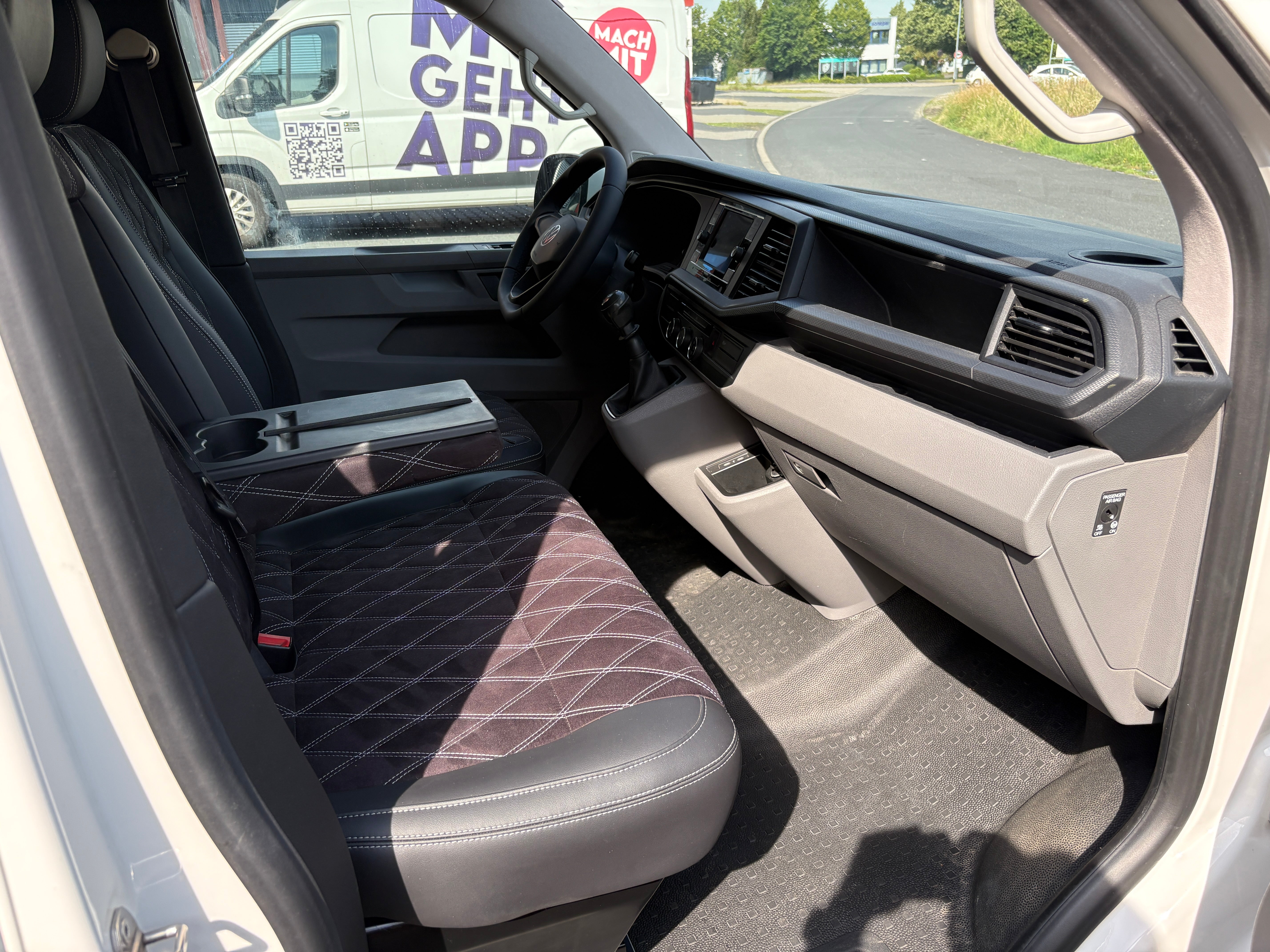 Volkswagen T6.1 Camper mit Aufstelldach, 2.0 TDI, 110 PS / 81KW | VW Bulli Wohnmobil Campervan Kastenwagen