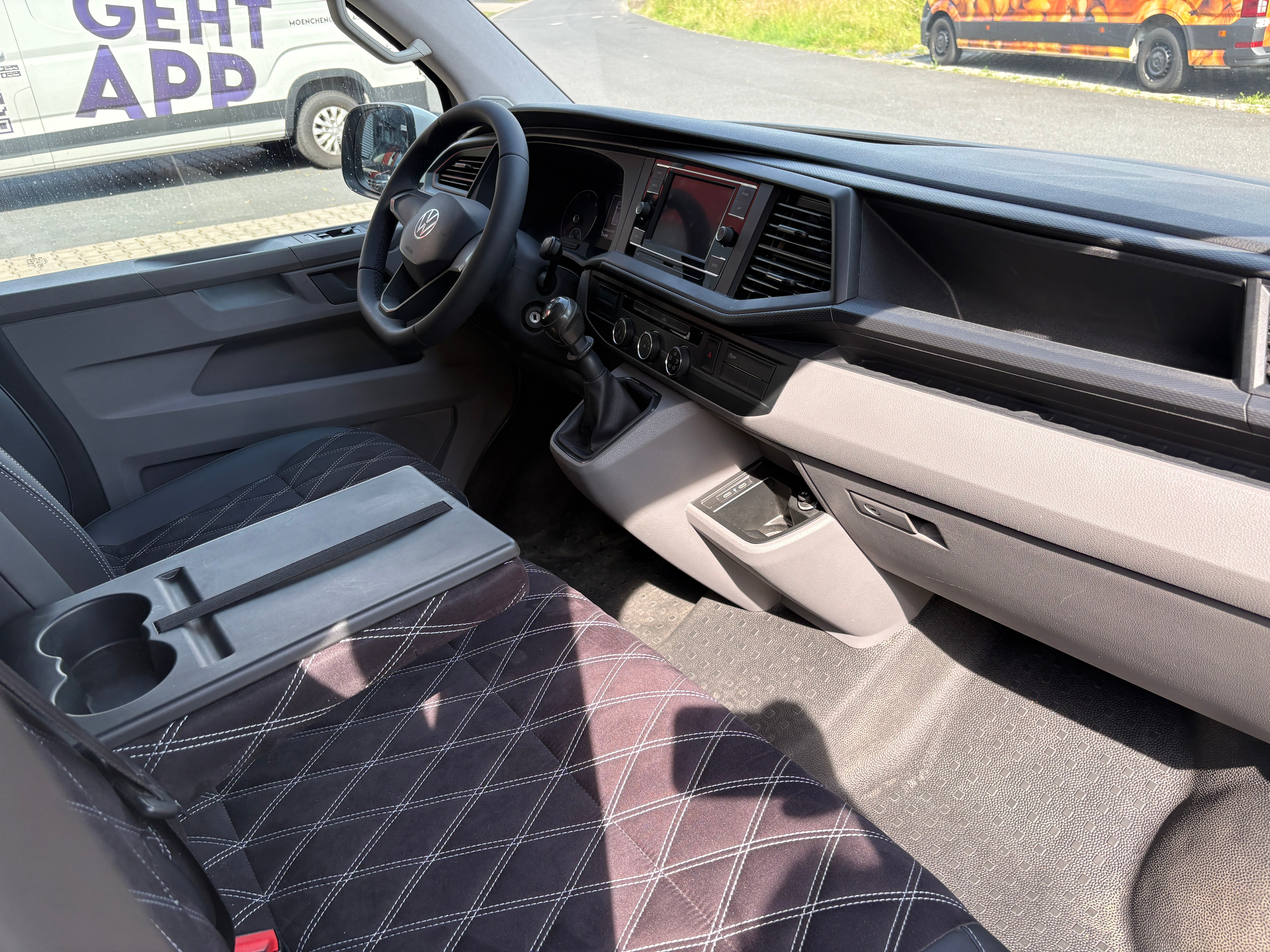 Volkswagen T6.1 Camper mit Aufstelldach, 2.0 TDI, 110 PS / 81KW | VW Bulli Wohnmobil Campervan Kastenwagen