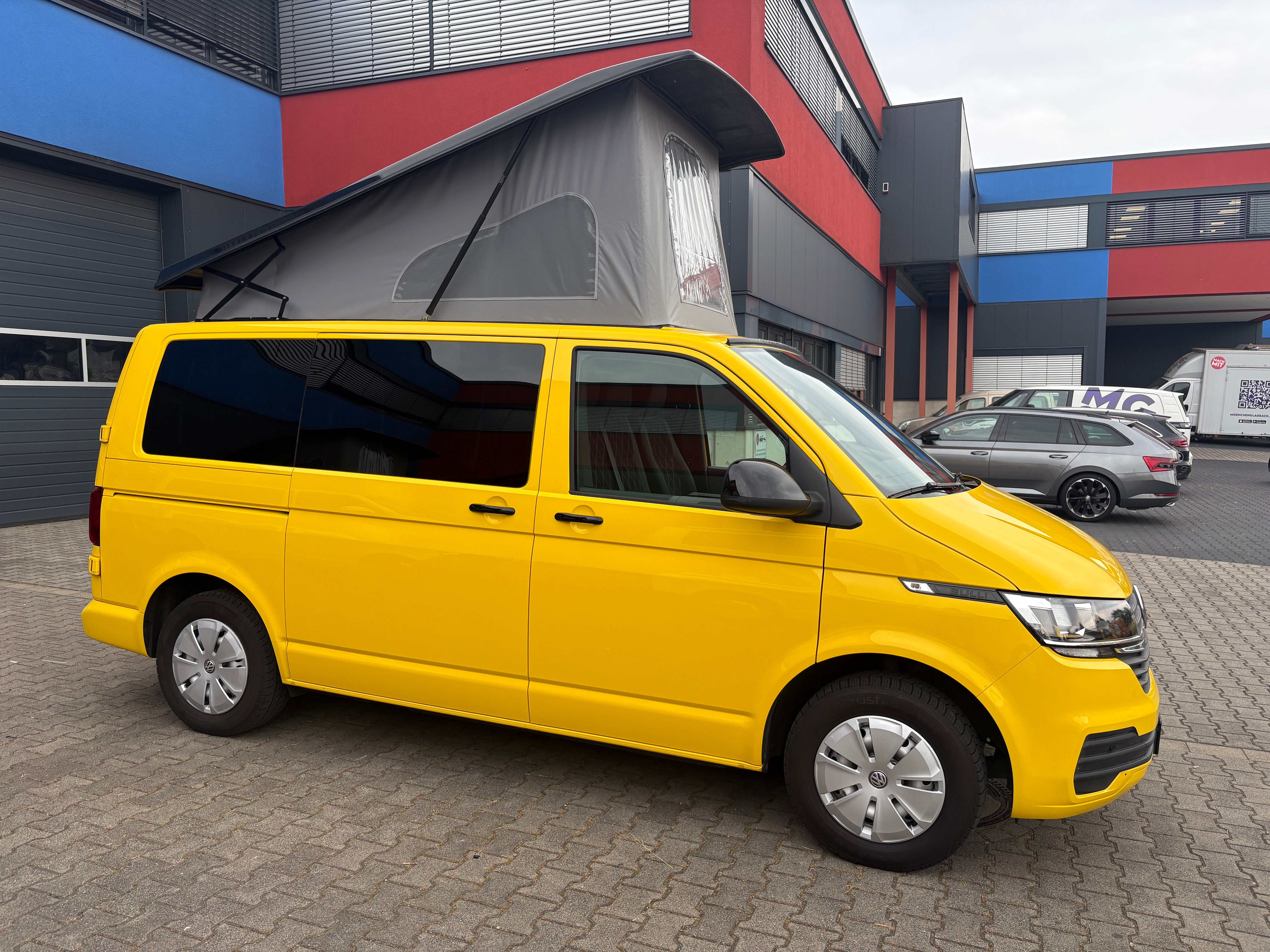 Volkswagen T6.1 Camper mit Aufstelldach, 2.0 TDI, 150 PS / 110KW, 156.000 km DSG | VW Bulli Wohnmobil Campervan Kastenwagen