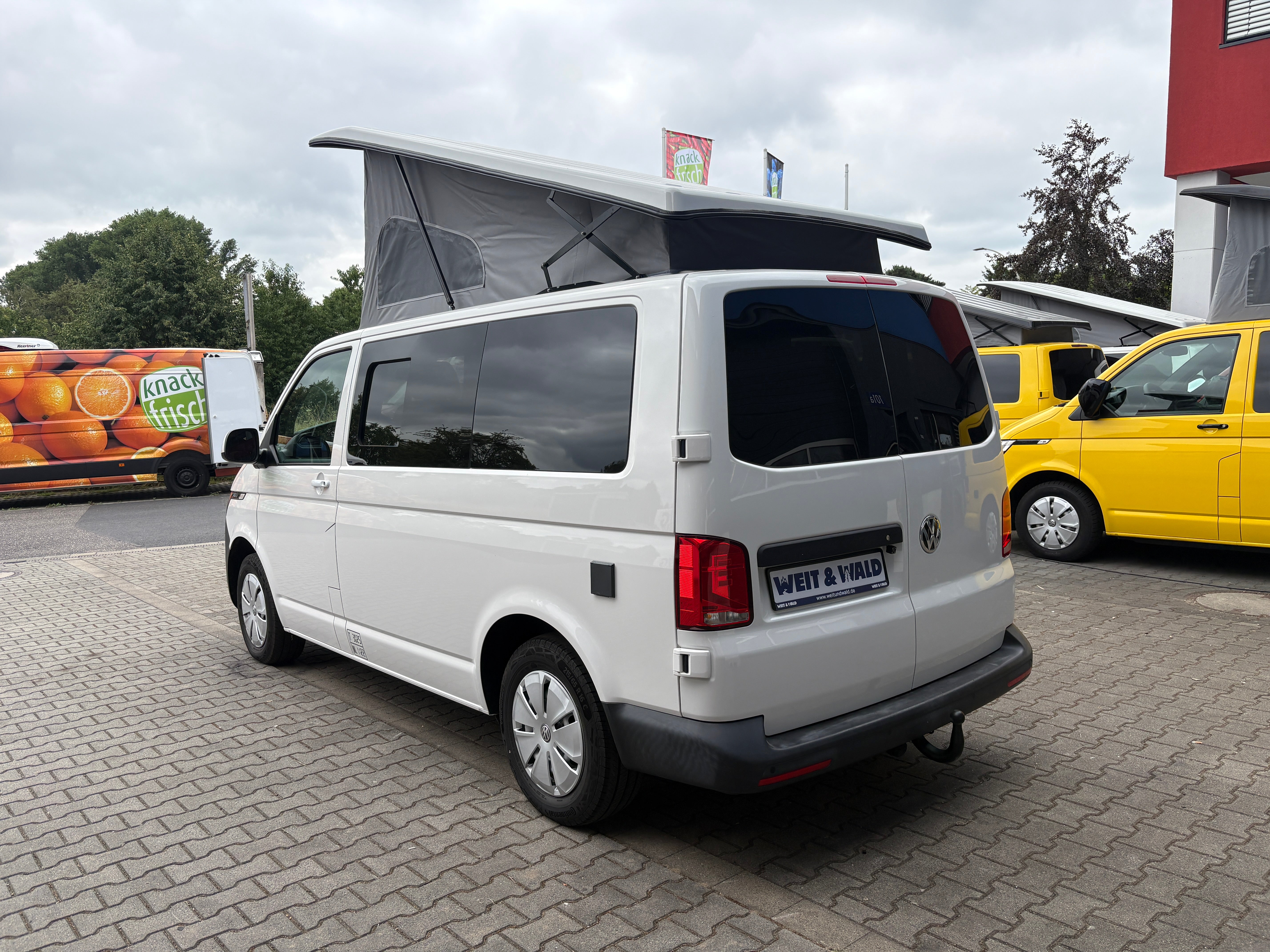 Volkswagen T6.1 Camper mit Aufstelldach, 2.0 TDI, 110 PS / 81KW | VW Bulli Wohnmobil Campervan Kastenwagen
