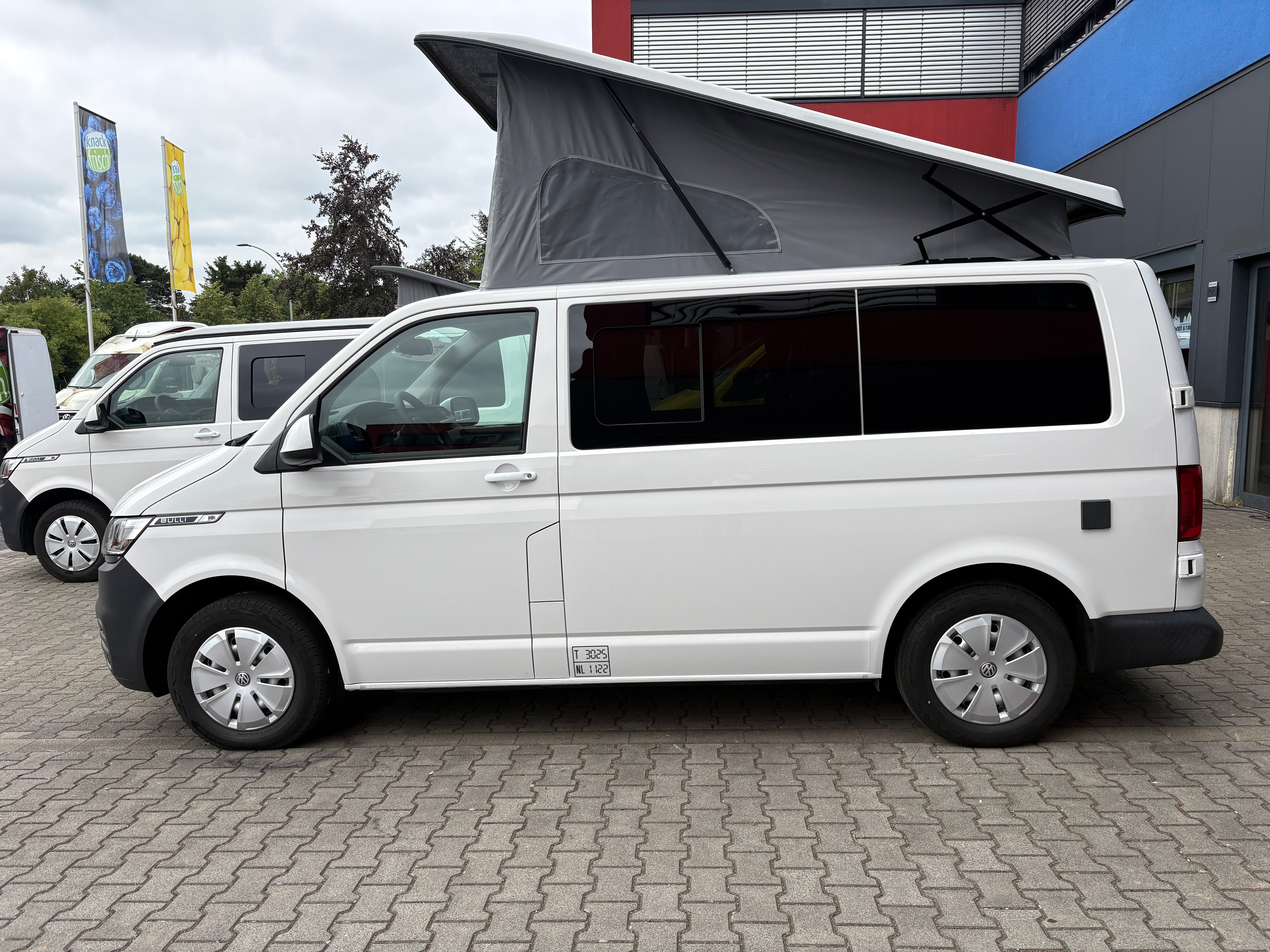 Volkswagen T6.1 Camper mit Aufstelldach, 2.0 TDI, 110 PS / 81KW | VW Bulli Wohnmobil Campervan Kastenwagen