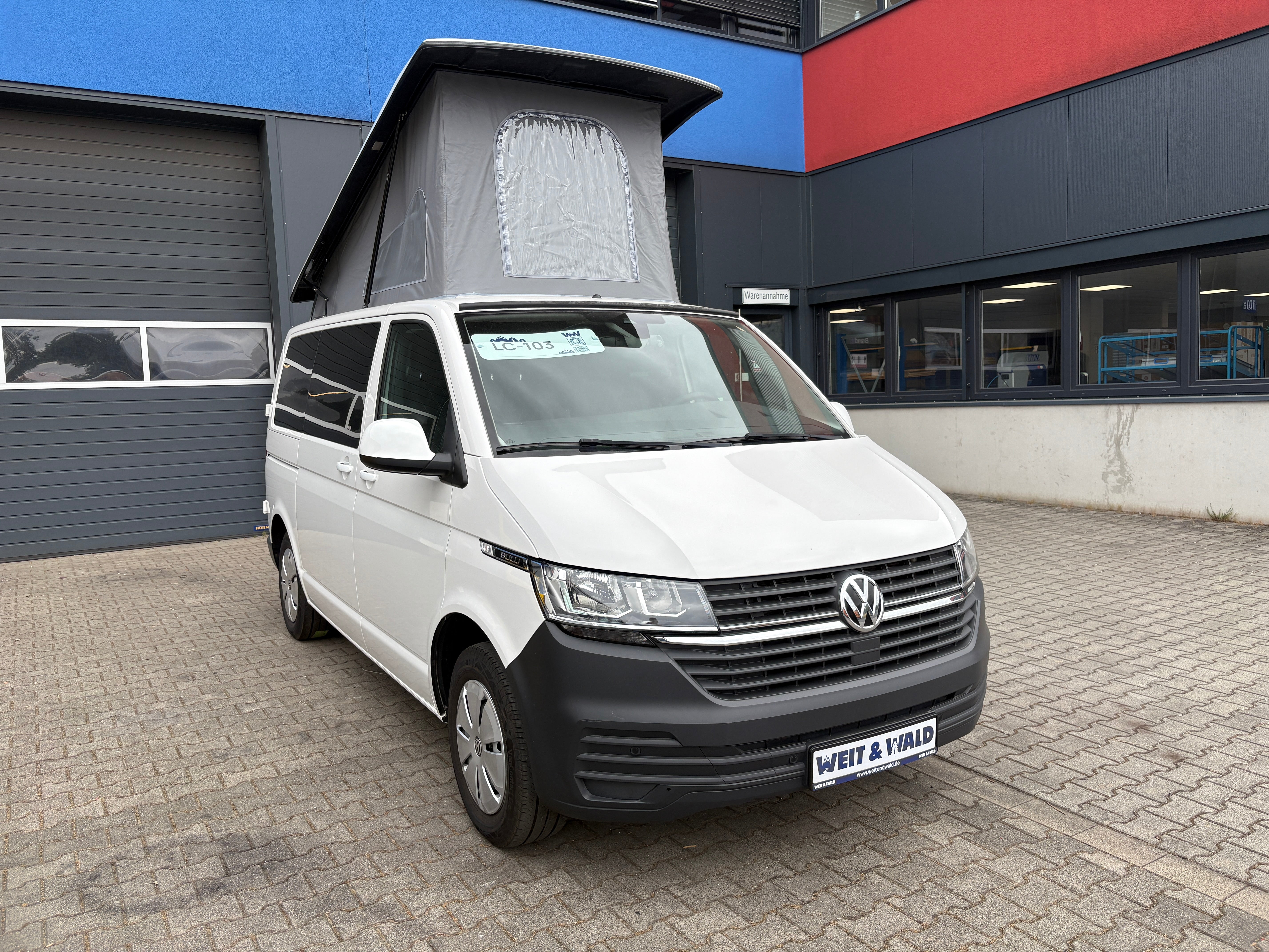Volkswagen T6.1 Camper mit Aufstelldach, 2.0 TDI, 110 PS / 81KW | VW Bulli Wohnmobil Campervan Kastenwagen