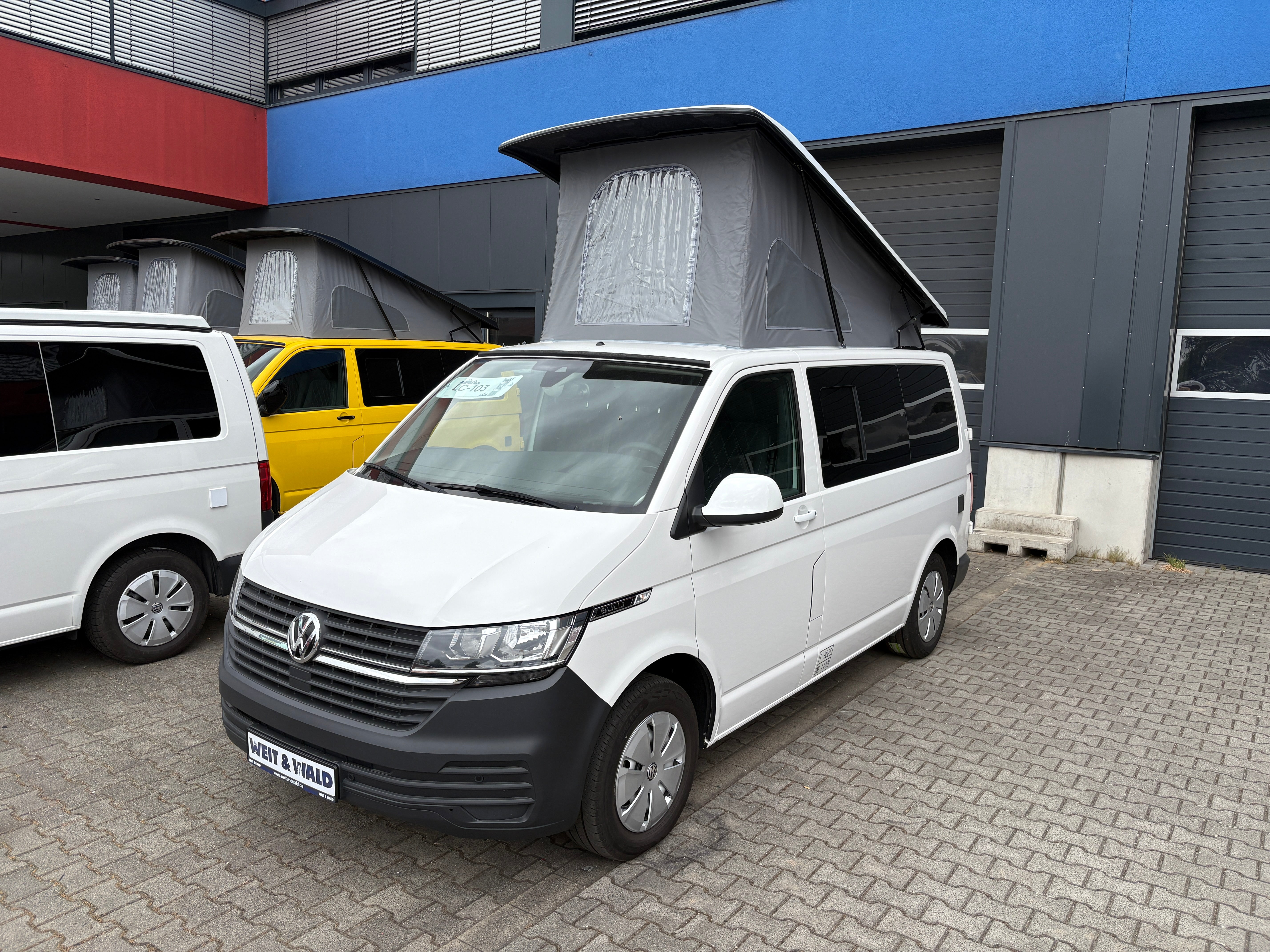 Volkswagen T6.1 Camper mit Aufstelldach, 2.0 TDI, 110 PS / 81KW | VW Bulli Wohnmobil Campervan Kastenwagen