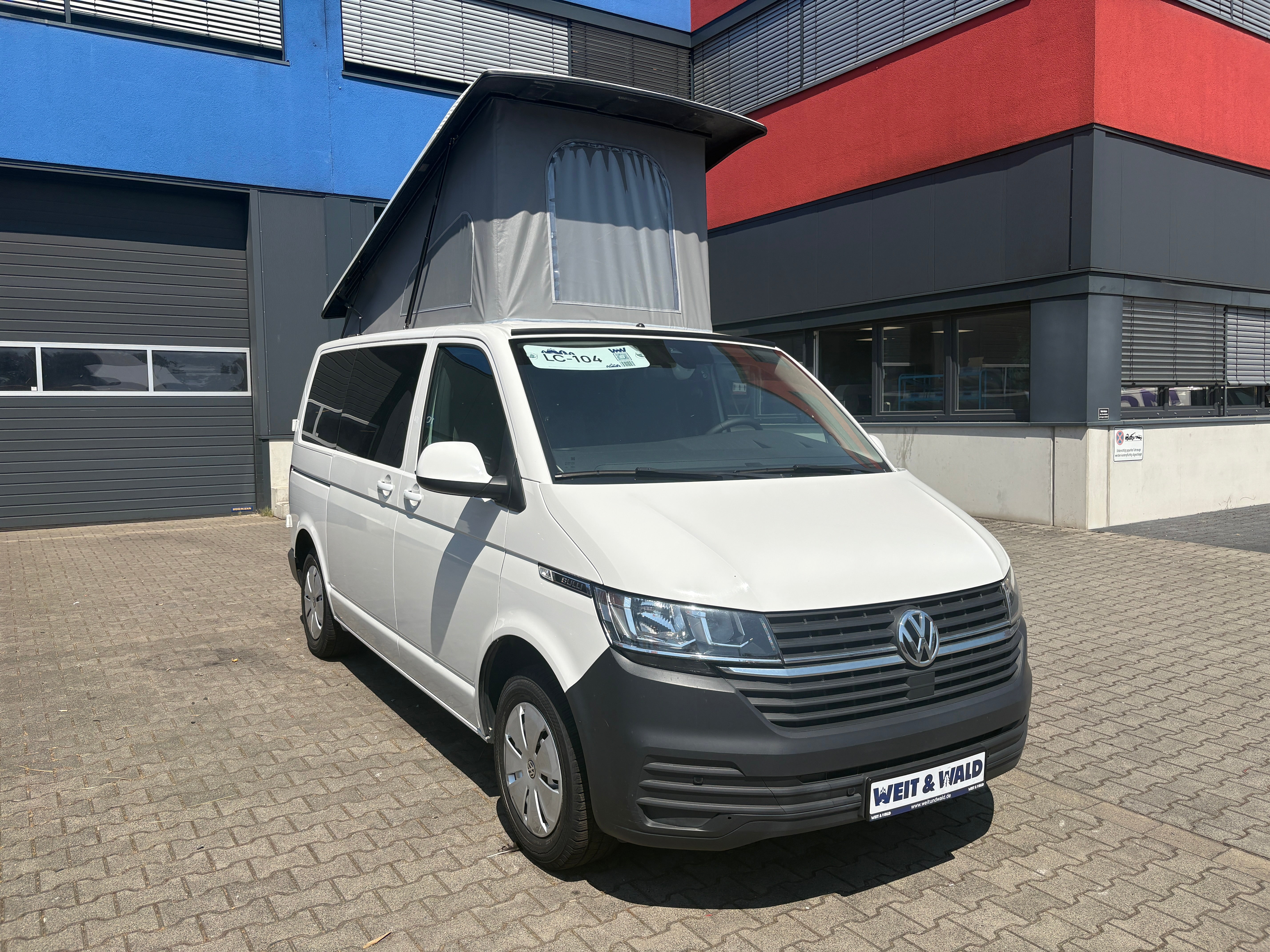 Volkswagen T6.1 Camper mit Aufstelldach, 2.0 TDI, 110 PS / 81KW | VW Bulli Wohnmobil Campervan Kastenwagen