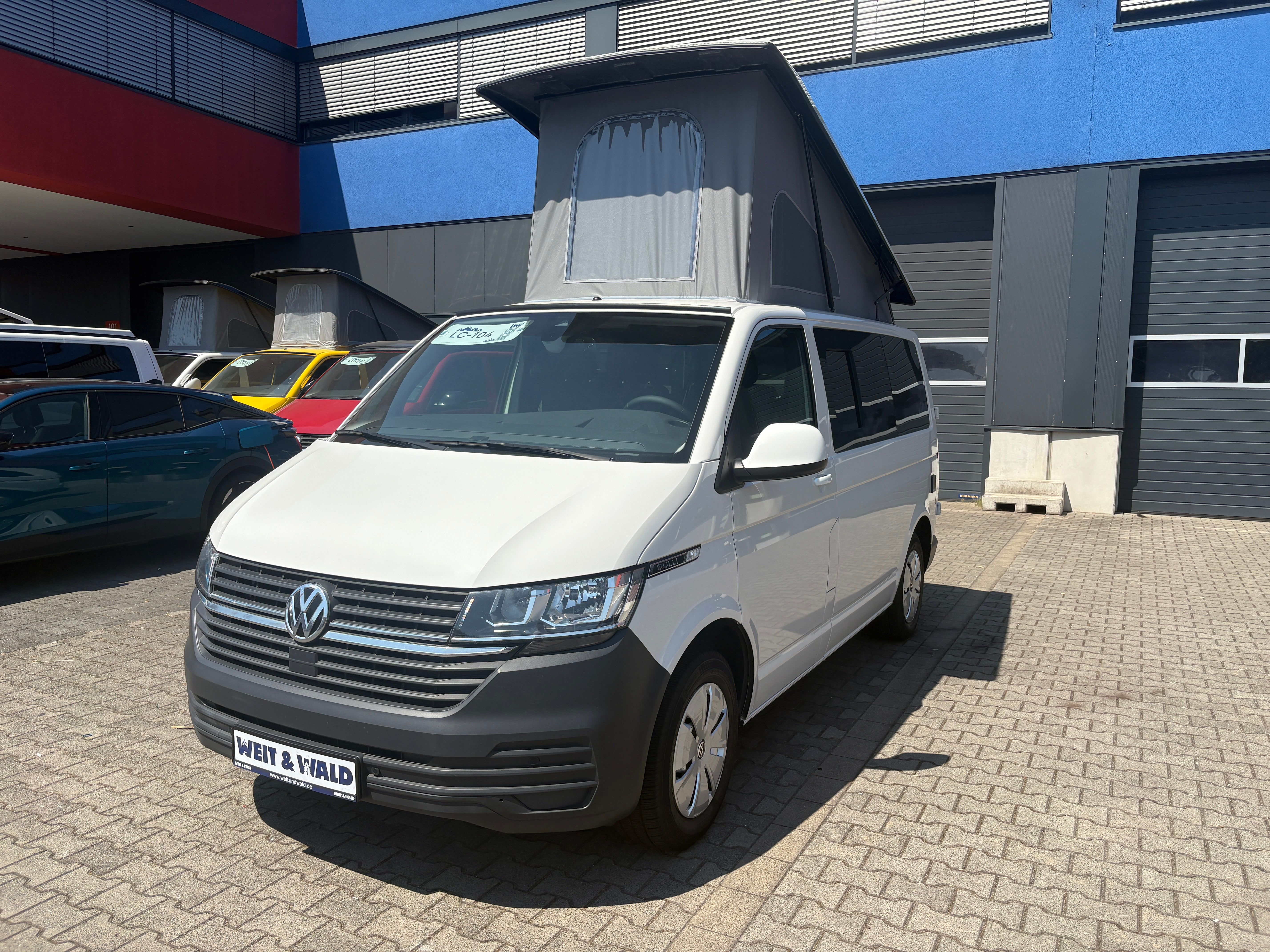 Volkswagen T6.1 Camper mit Aufstelldach, 2.0 TDI, 110 PS / 81KW | VW Bulli Wohnmobil Campervan Kastenwagen