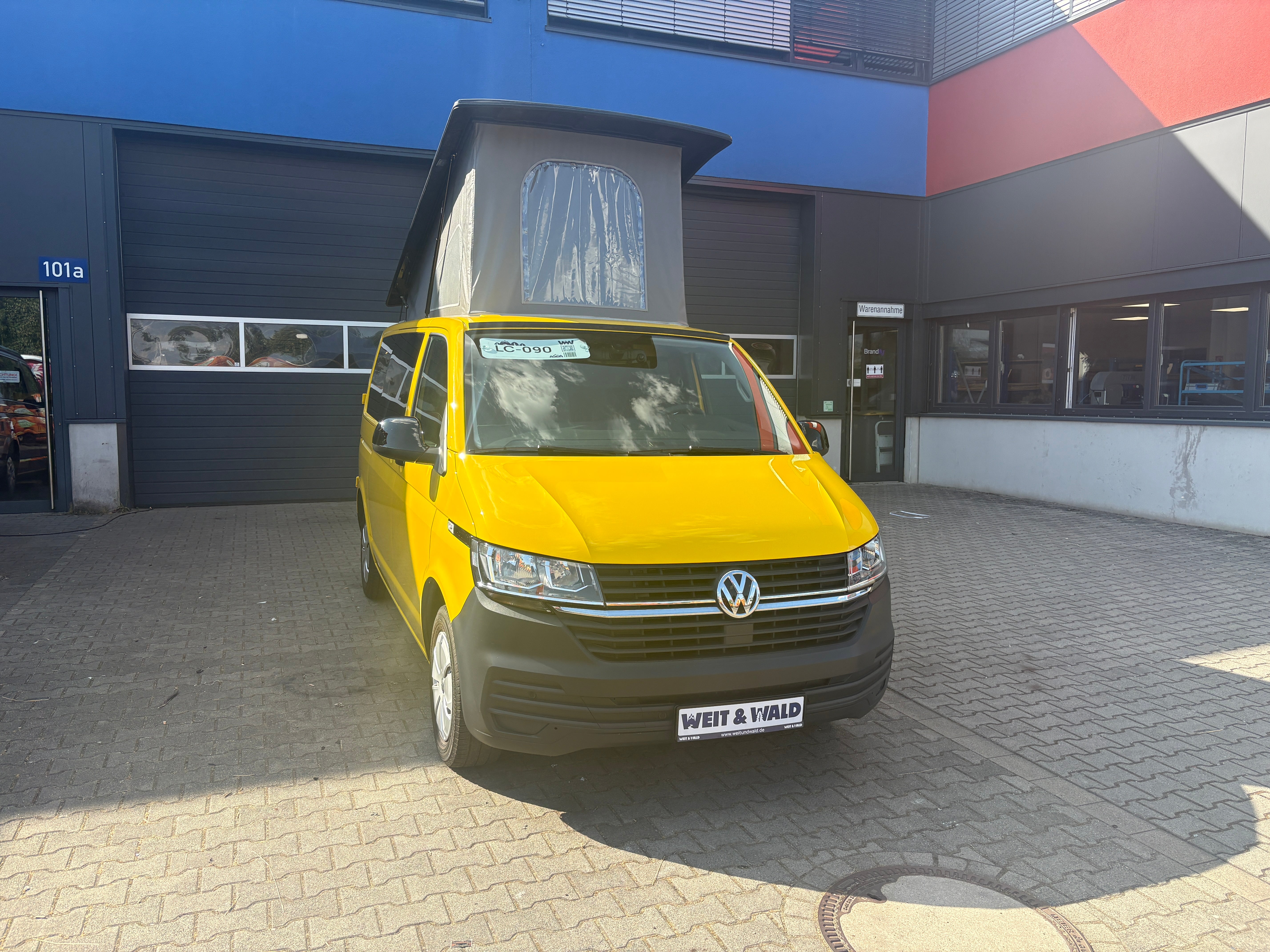 Volkswagen T6.1 Camper mit Aufstelldach, 2.0 TDI, 150 PS / 110KW, DSG | VW Bulli Wohnmobil Campervan Kastenwagen