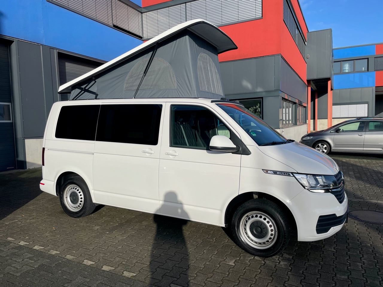 Volkswagen T6.1 Camper 2.0 TDI 150PS unfallfrei | Wohnmobil mit Hubdach Schlafdach, PDC, Navi, Rückfahrkamera