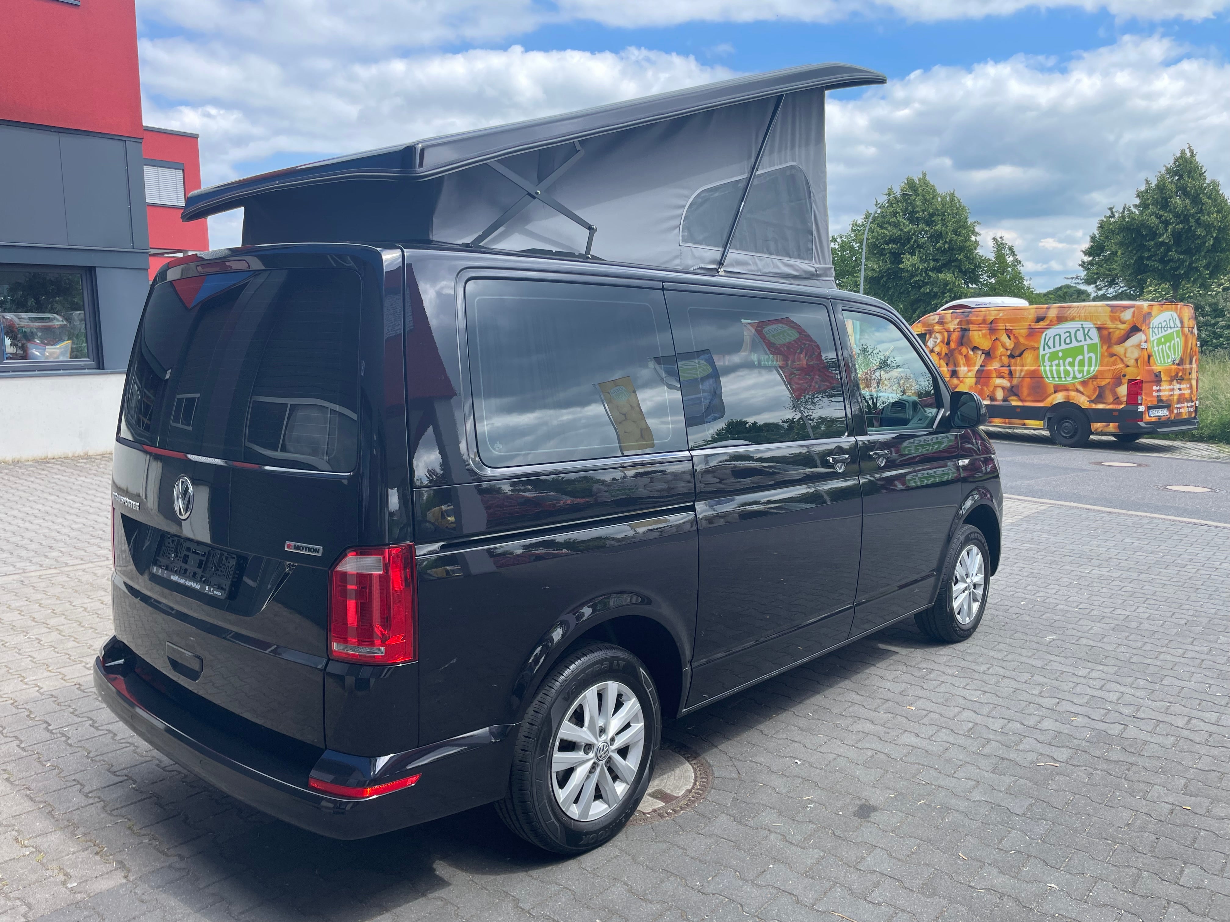 Volkswagen T6 4MOTION (Allrad) Camper 2.0 TDI 150PS unfallfrei | Wohnmobil mit Hubdach Schlafdach, PDC, Navi, Rückfahrkamera | Campervan Umbau 5 Sitzer