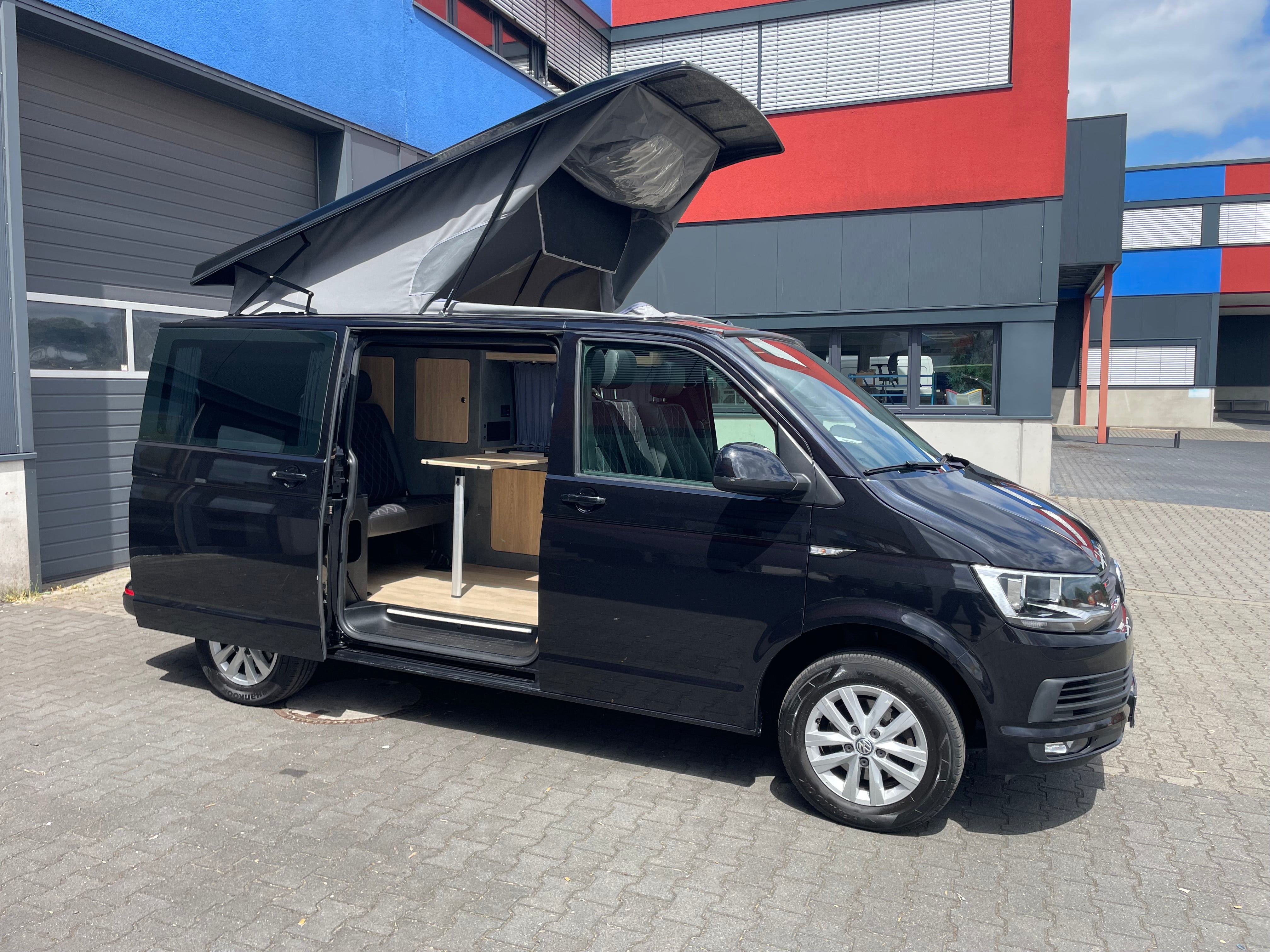 Volkswagen T6 4MOTION (Allrad) Camper 2.0 TDI 150PS unfallfrei | Wohnmobil mit Hubdach Schlafdach, PDC, Navi, Rückfahrkamera | Campervan Umbau 5 Sitzer