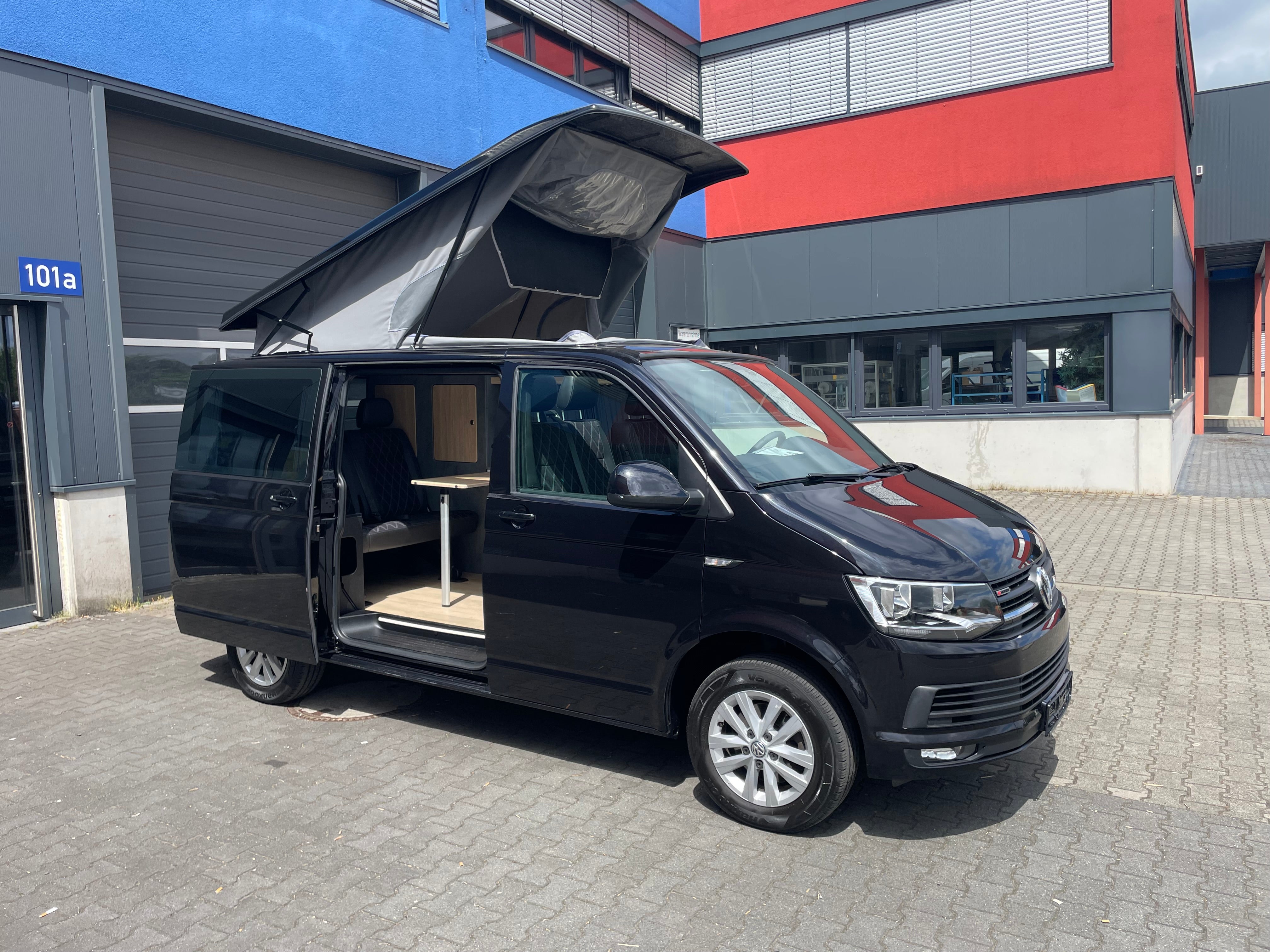 Volkswagen T6 4MOTION (Allrad) Camper 2.0 TDI 150PS unfallfrei | Wohnmobil mit Hubdach Schlafdach, PDC, Navi, Rückfahrkamera | Campervan Umbau 5 Sitzer