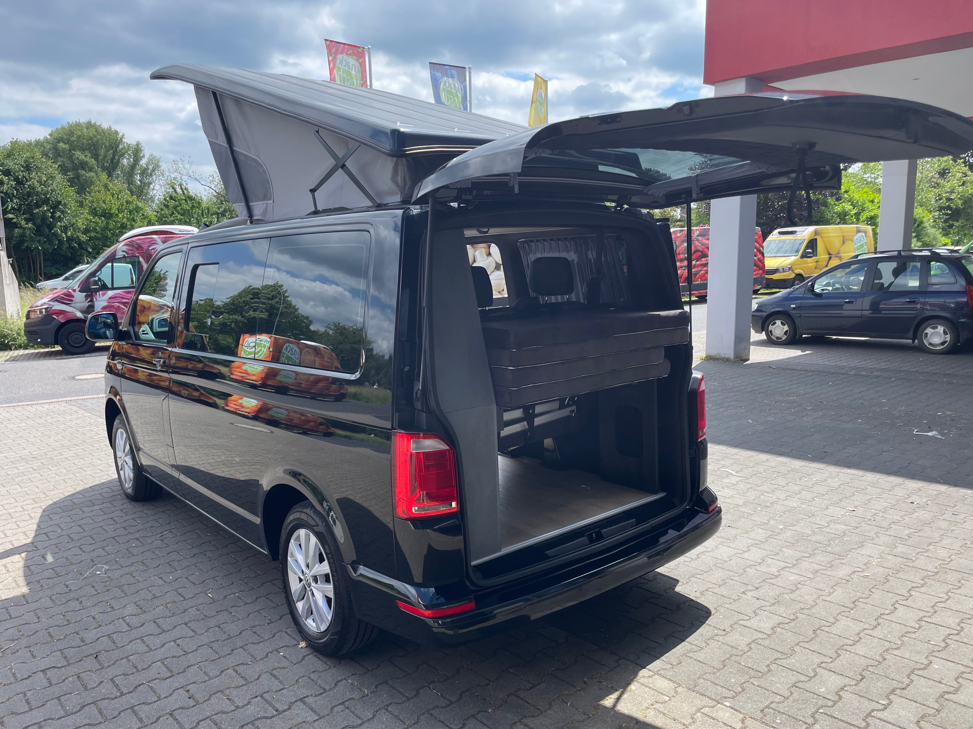 Volkswagen T6 4MOTION (Allrad) Camper 2.0 TDI 150PS unfallfrei | Wohnmobil mit Hubdach Schlafdach, PDC, Navi, Rückfahrkamera | Campervan Umbau 5 Sitzer